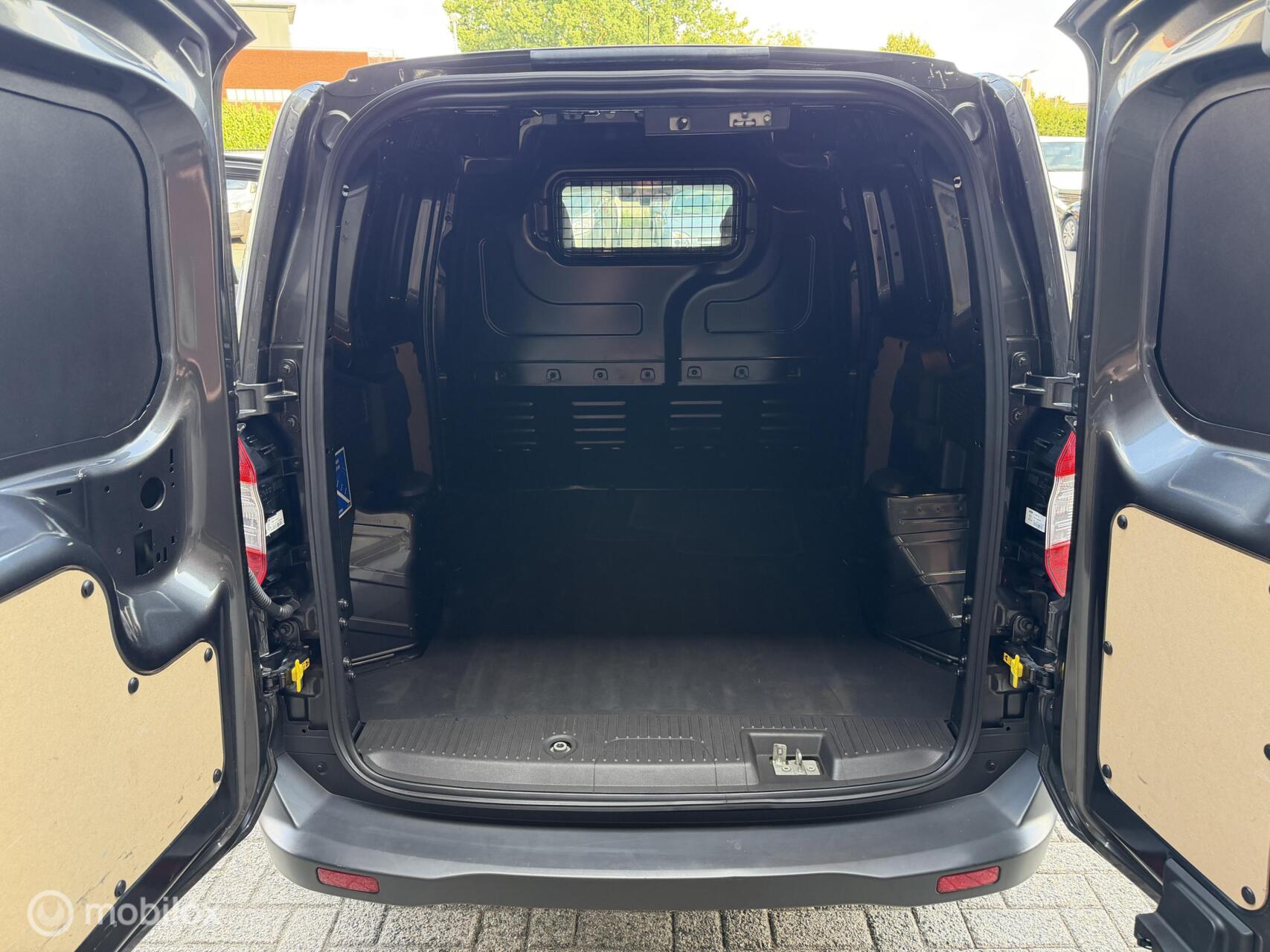Foto van Ford Transit Courier