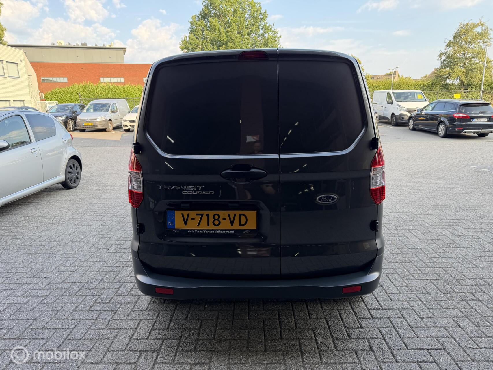 Foto van Ford Transit Courier