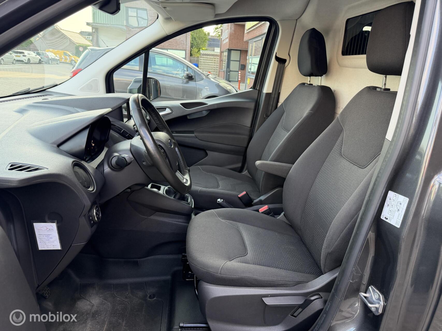 Foto van Ford Transit Courier
