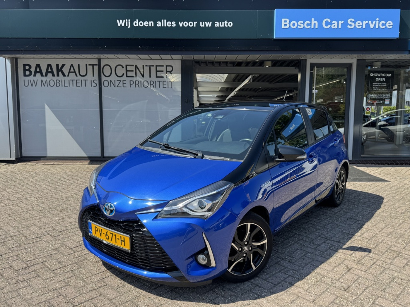 Toyota Toyota Yaris Hybrid 1.5 Hybrid Bi-Tone | Camera | Climate 2017 - voorkant