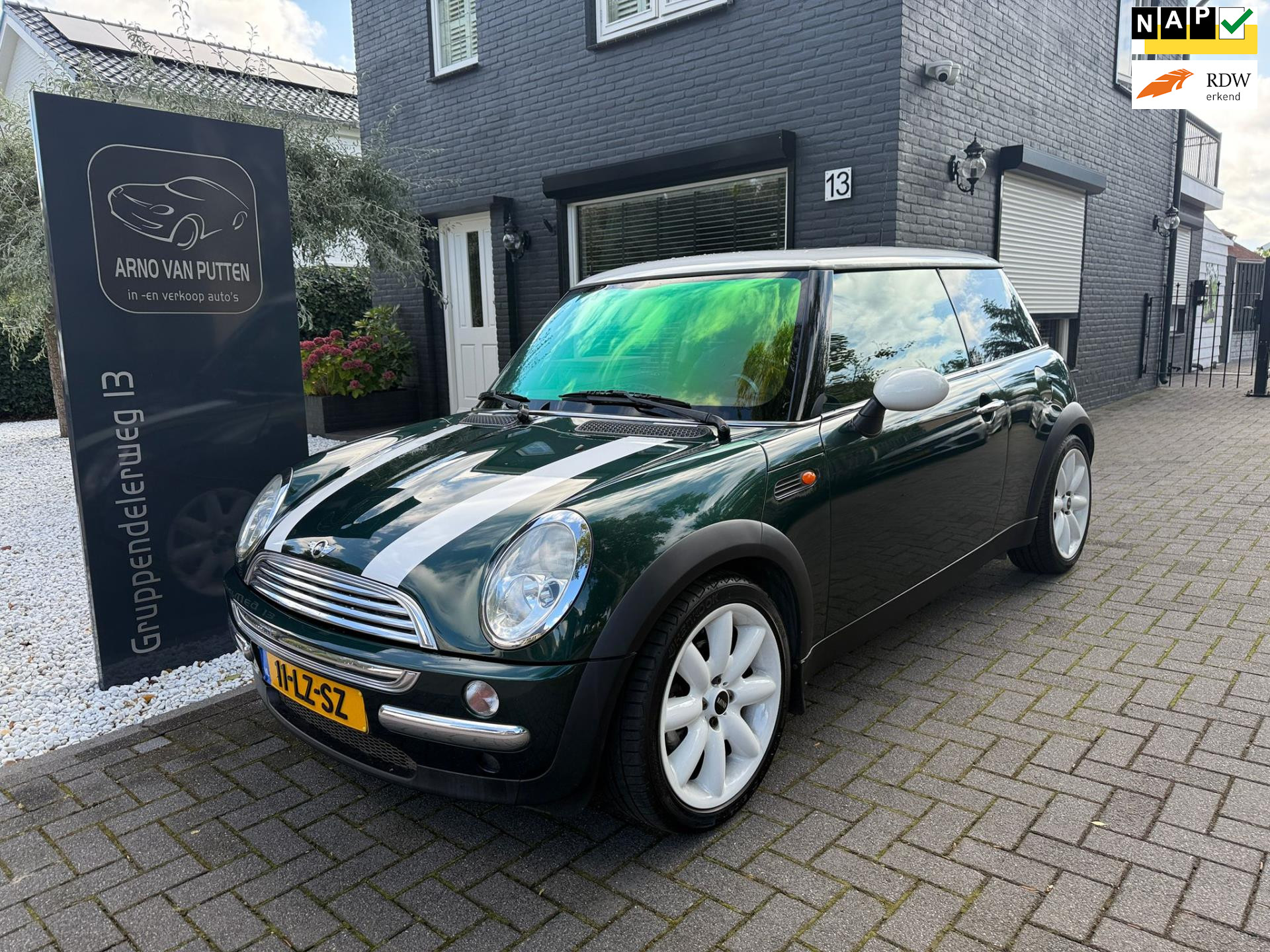 Mini Mini Cooper 1.6 Cooper Chili - Panoramadak 2003 - voorkant