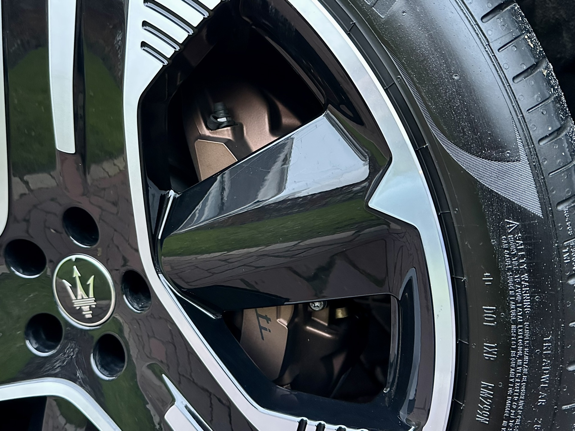 Foto van Maserati Grecale Folgore