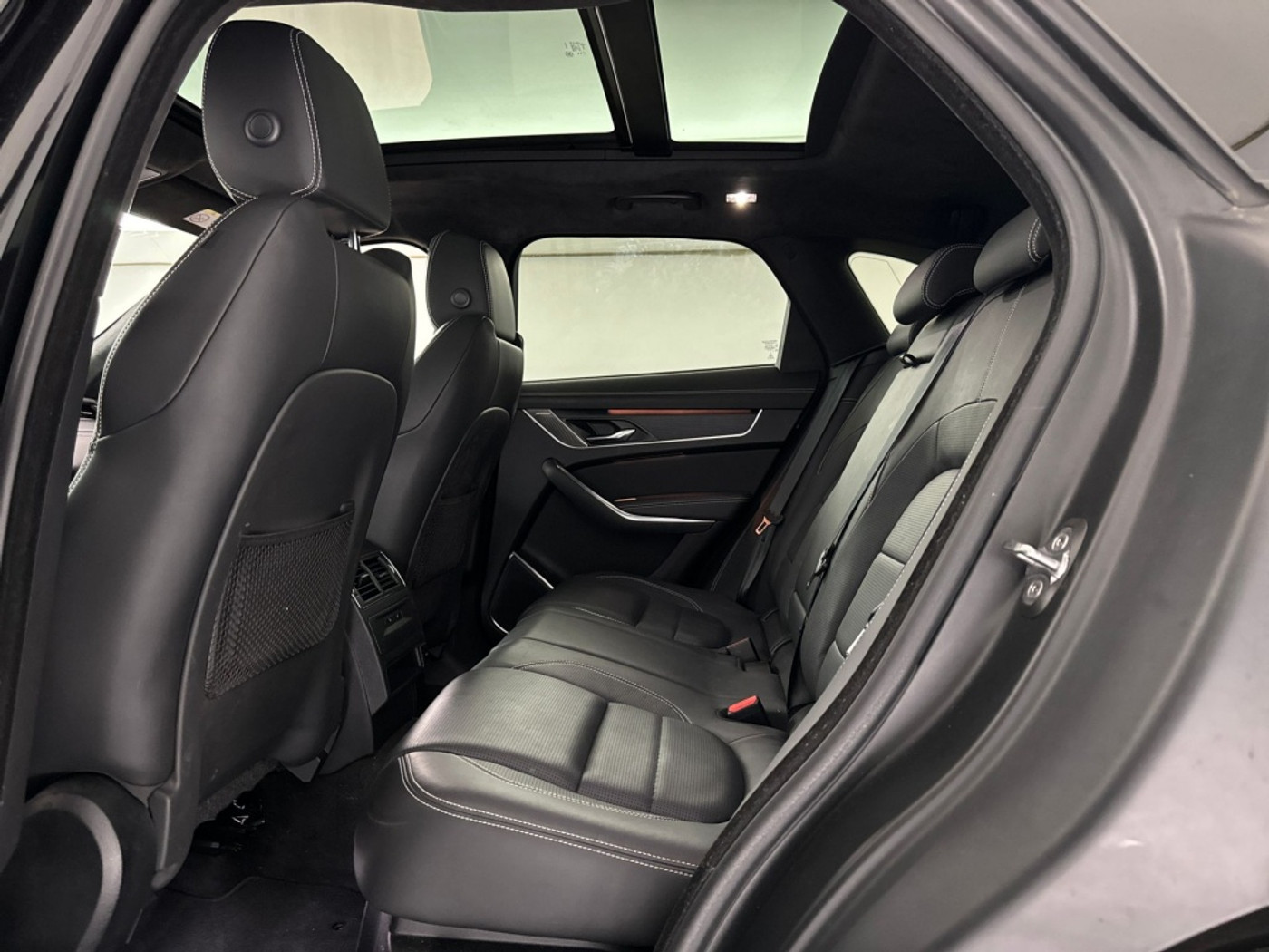 Foto van Jaguar Jaguar F-pace