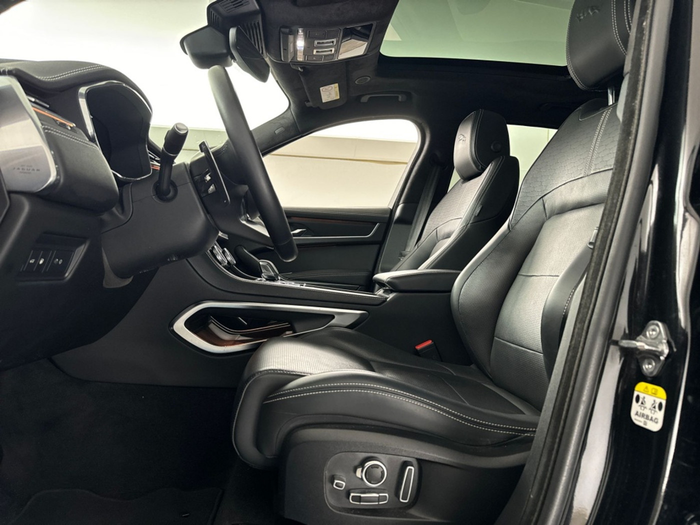 Foto van Jaguar Jaguar F-pace