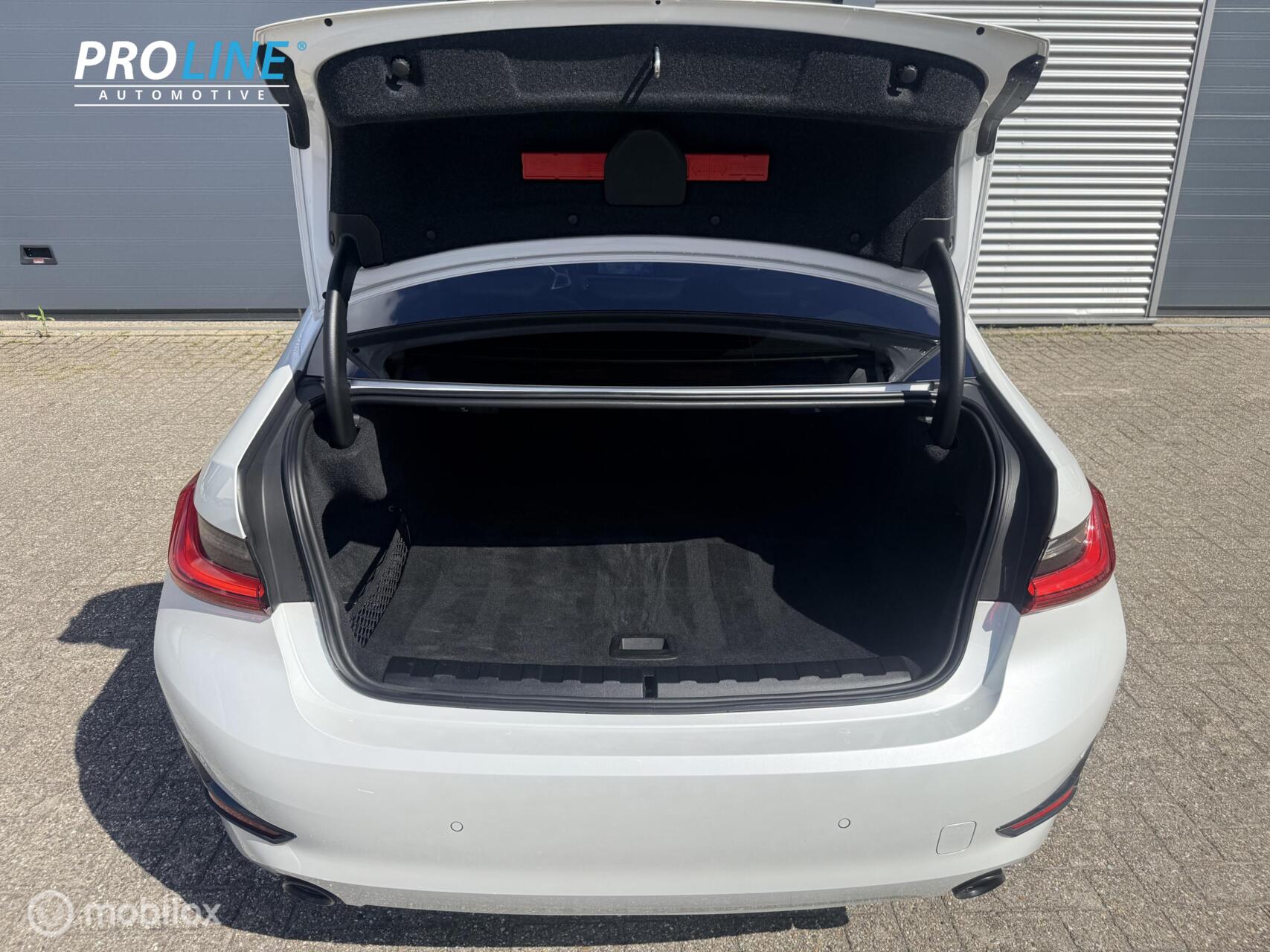 Foto van BMW 330e