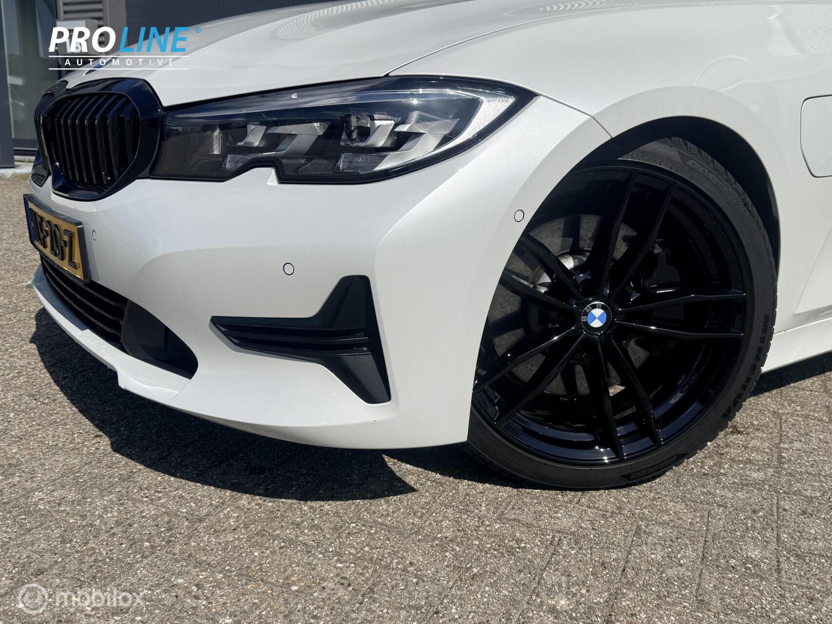 Foto van BMW 330e