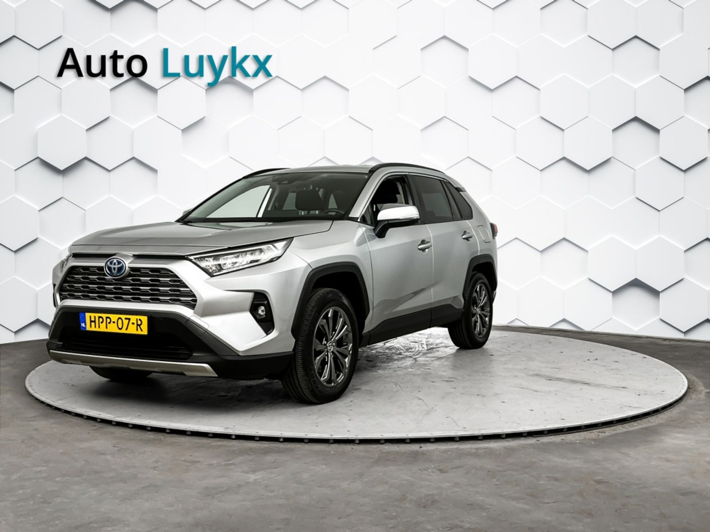 Toyota Toyota Rav4 2.5 Hybrid AWD Dynamic | Trekhaak | 18'' L.M. Velgen | Elektrische Achterklep 2023 - voorkant