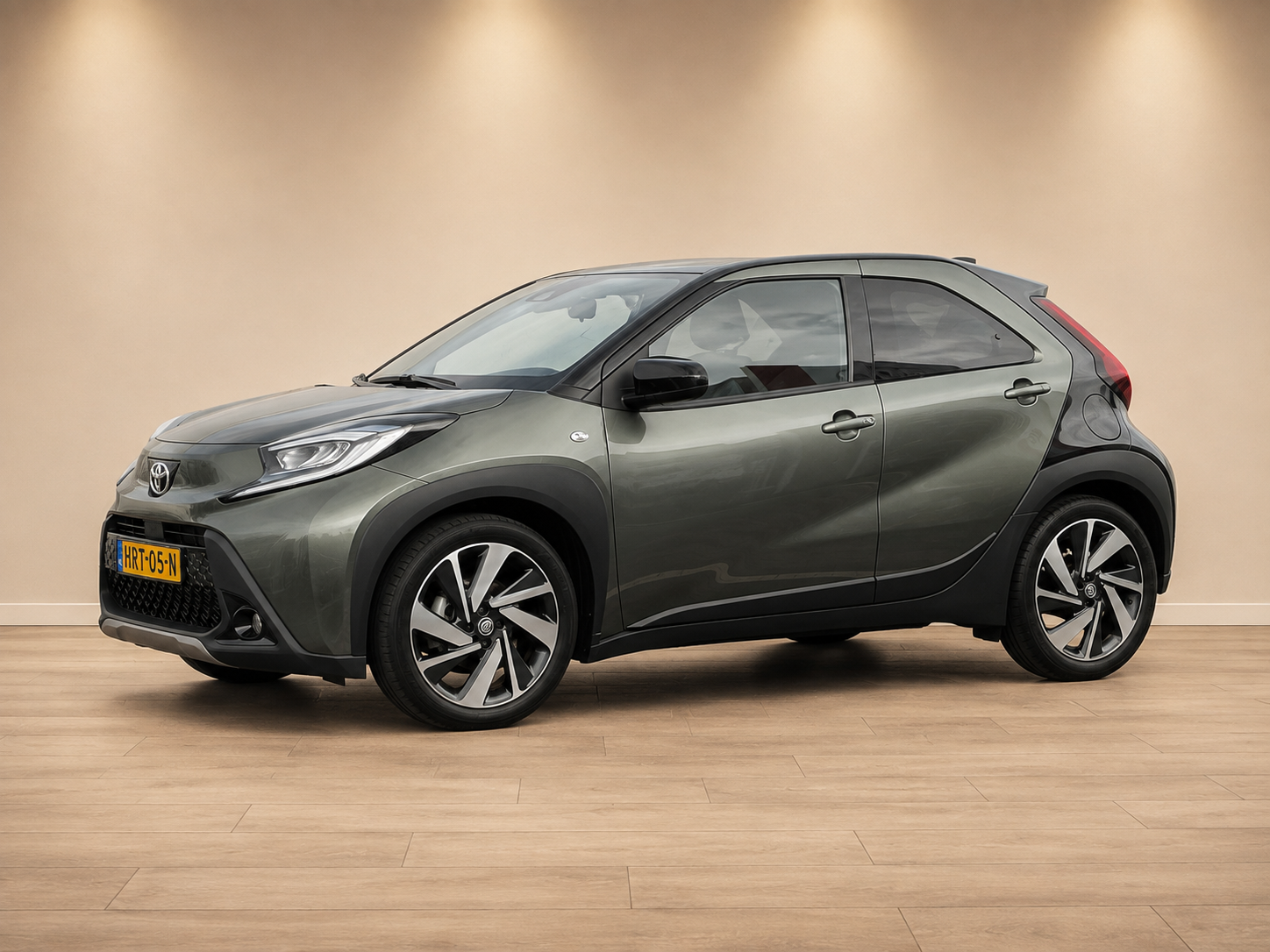 Toyota Toyota Aygo X 1.0 VVT-i S-CVT Premium LED KOPLAMPEN|STOELVERWARMING|CAMERA|KEYLESS|CARPLAY|CLIMA-AIRCO 2022 - voorkant