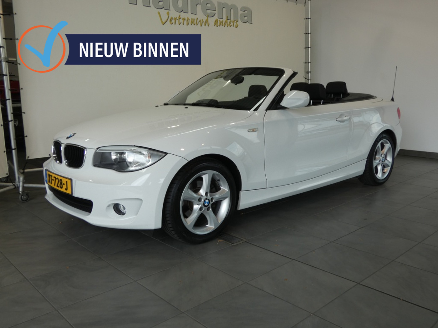 BMW 118i 118i High Executive 2012 - voorkant
