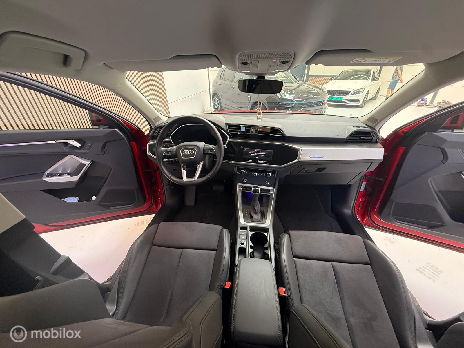 Foto van Audi Q3 Sportback E-tron
