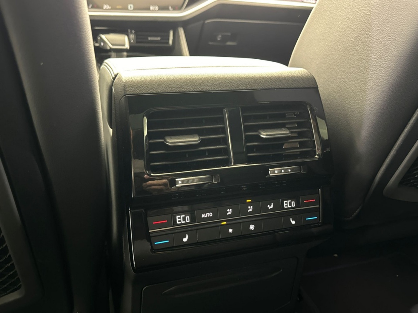 Foto van Volkswagen Touareg R