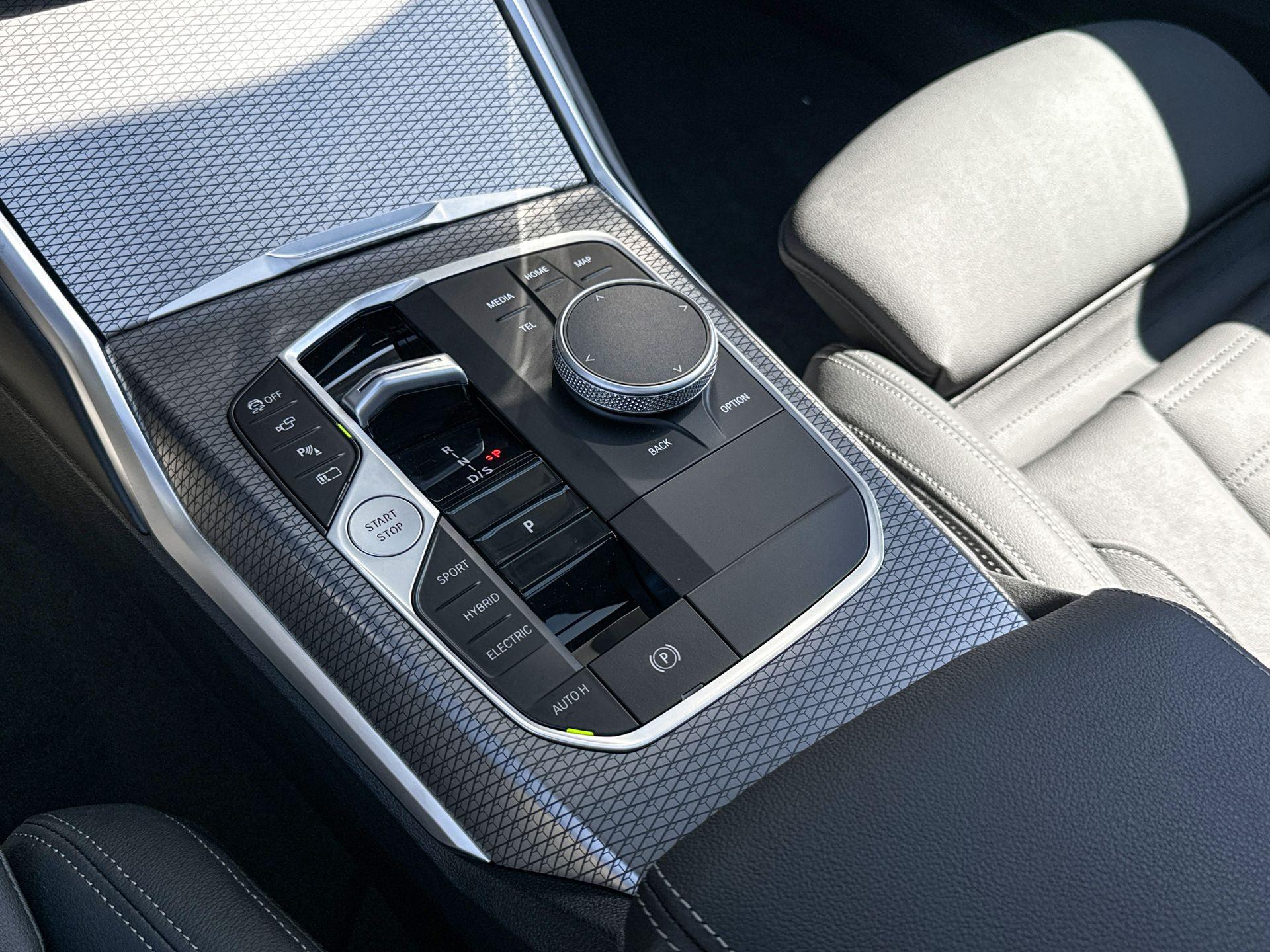 Foto van BMW 330e