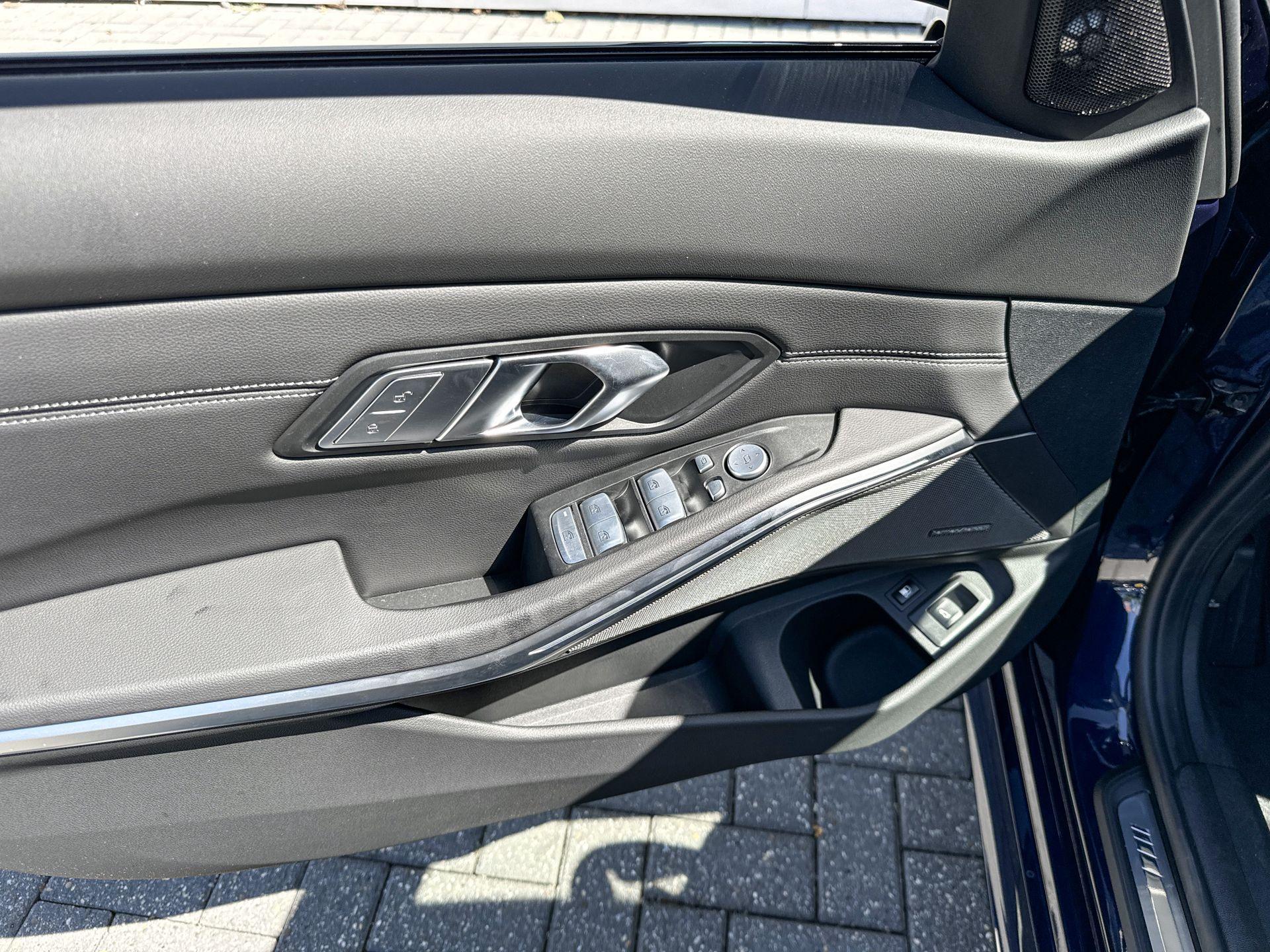 Foto van BMW 330e