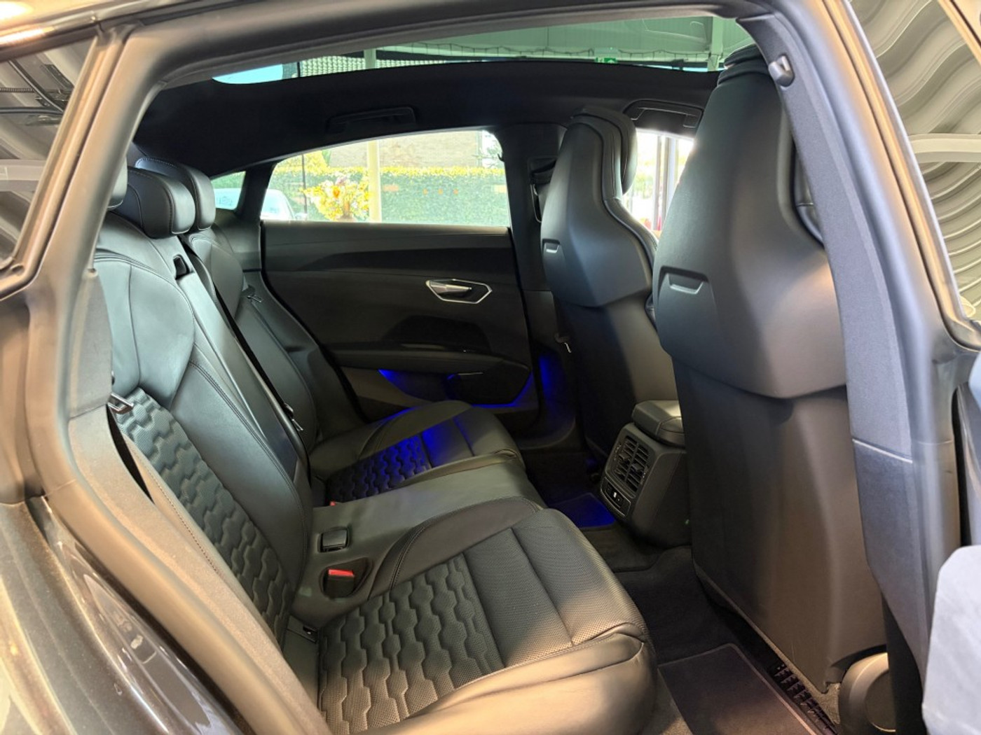 Foto van Audi E-tron GT