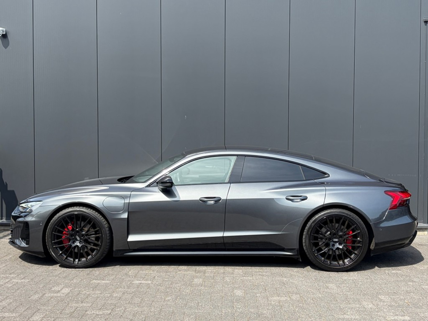 Foto van Audi E-tron GT