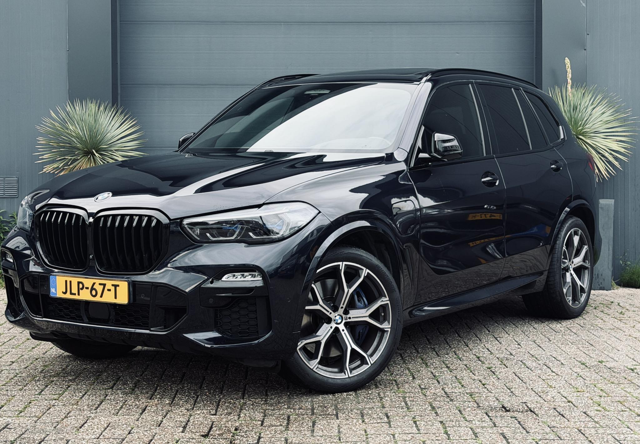 Foto van BMW X5 Xdrive45e