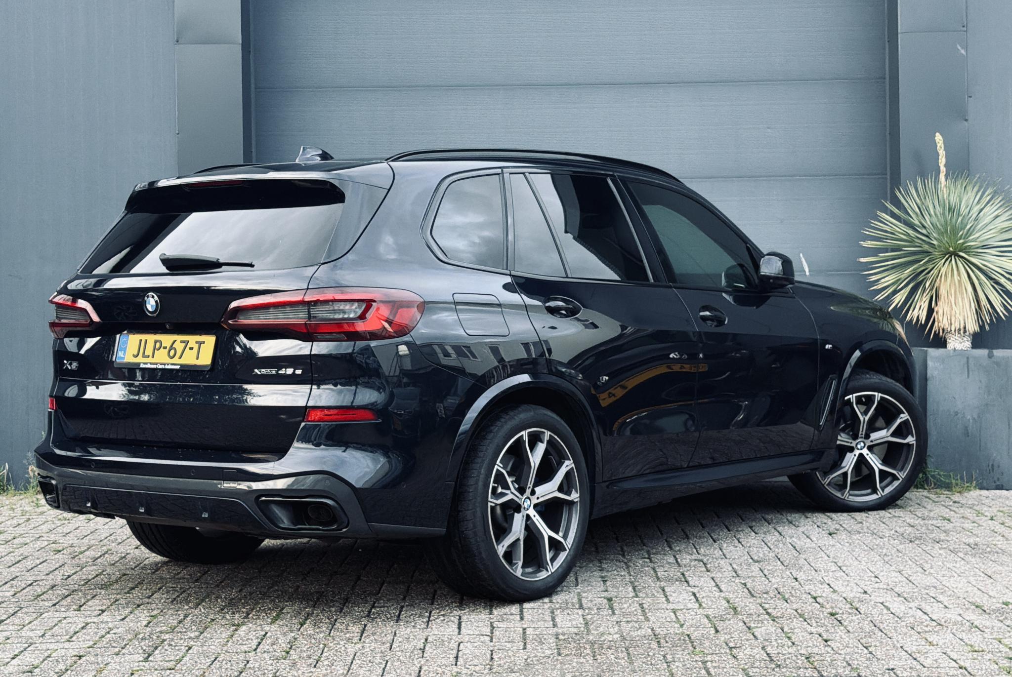Foto van BMW X5 Xdrive45e