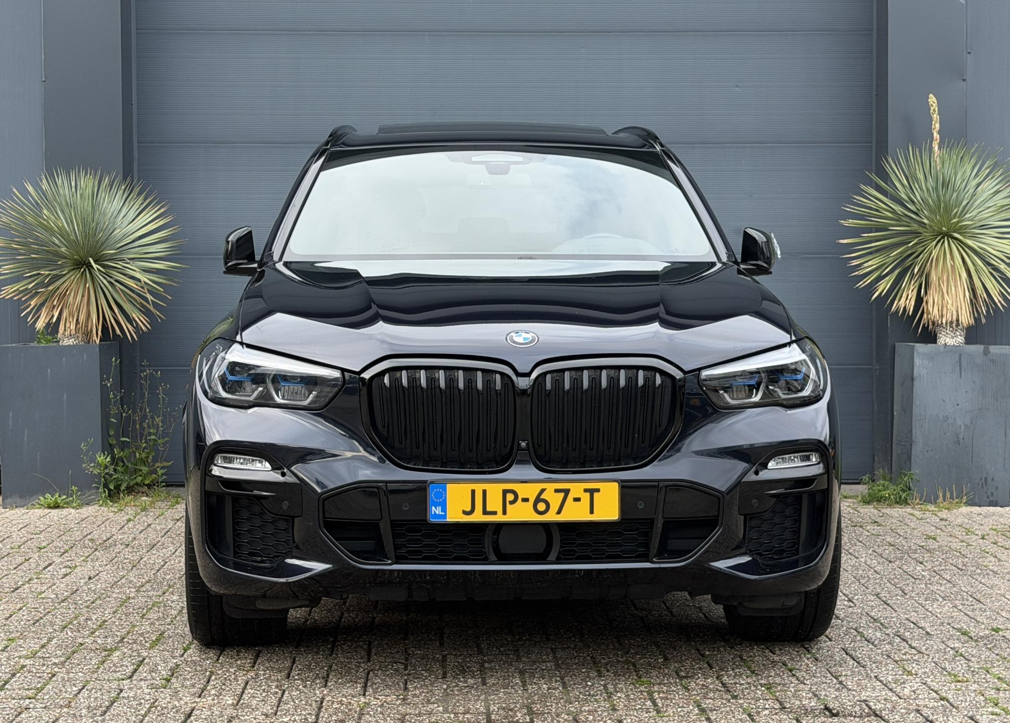 Foto van BMW X5 Xdrive45e