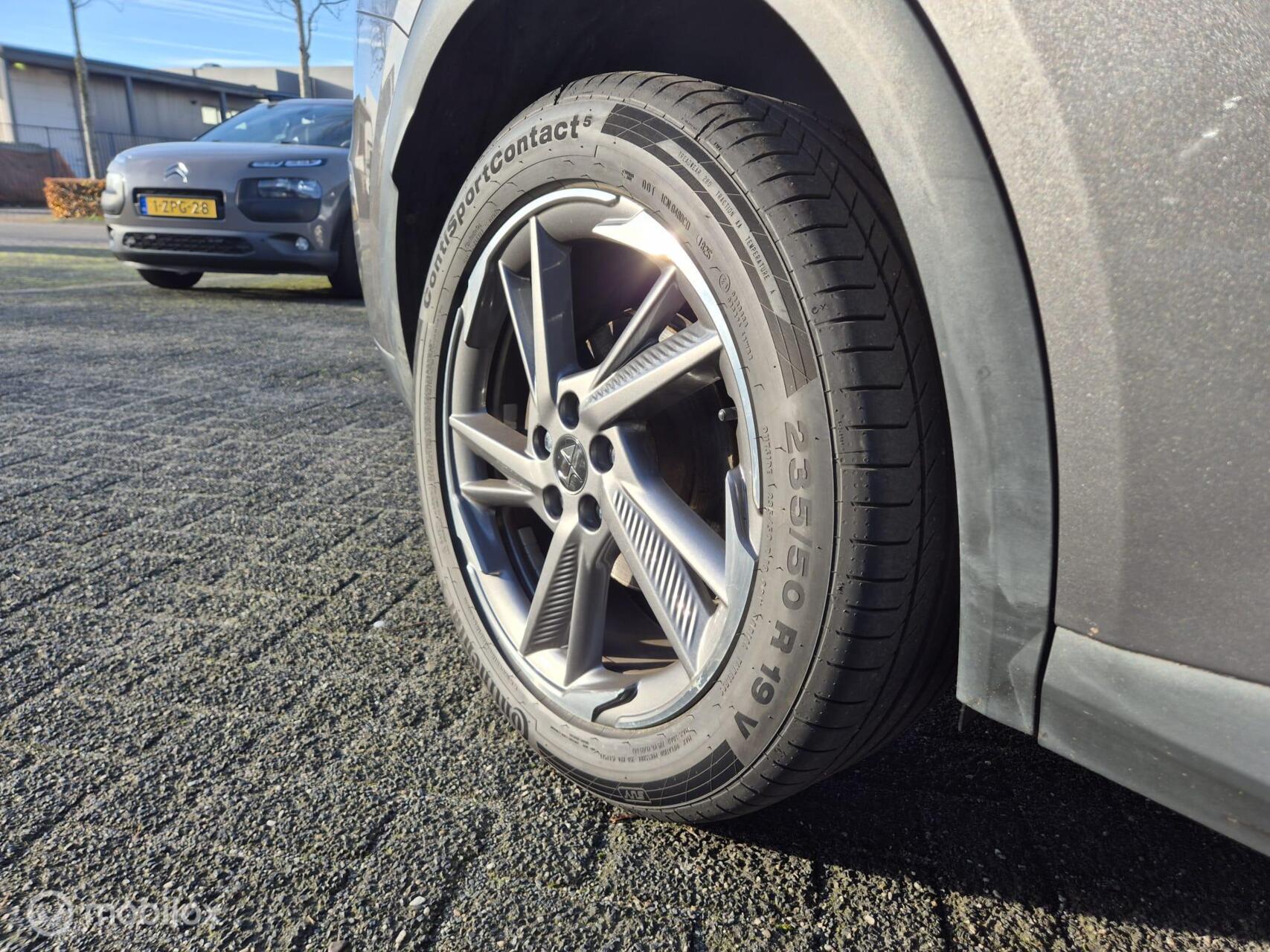 Foto van DS DS 7 Crossback