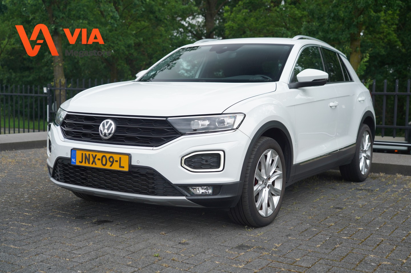 Volkswagen T-roc 1.5 TSi Sport | Camera | Trekhaak | Stoelverw. | ACC | ECC | LED | Virtual | LM 17" | Full Options! 2019 - voorkant