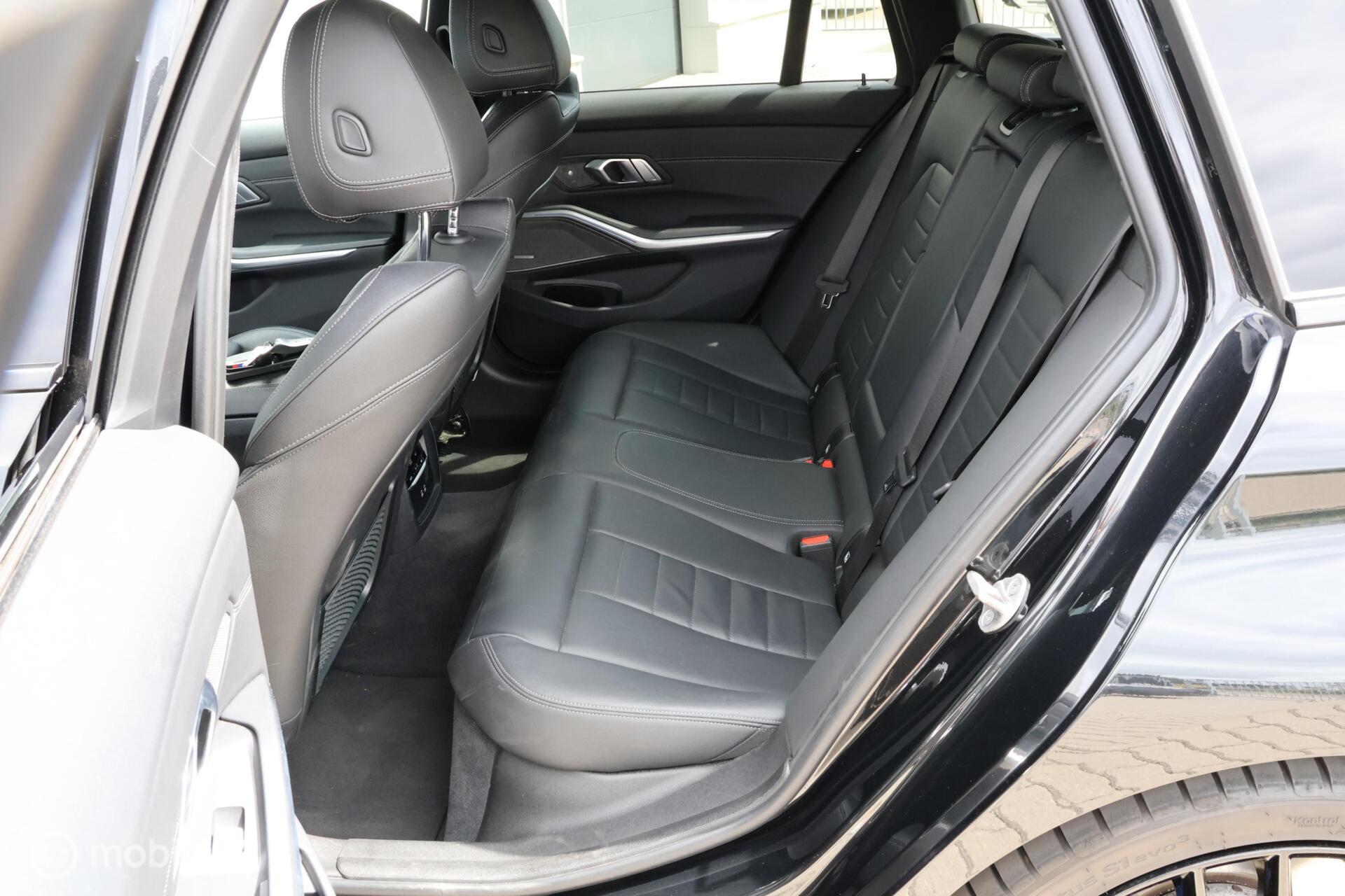 Foto van BMW 330e xDrive