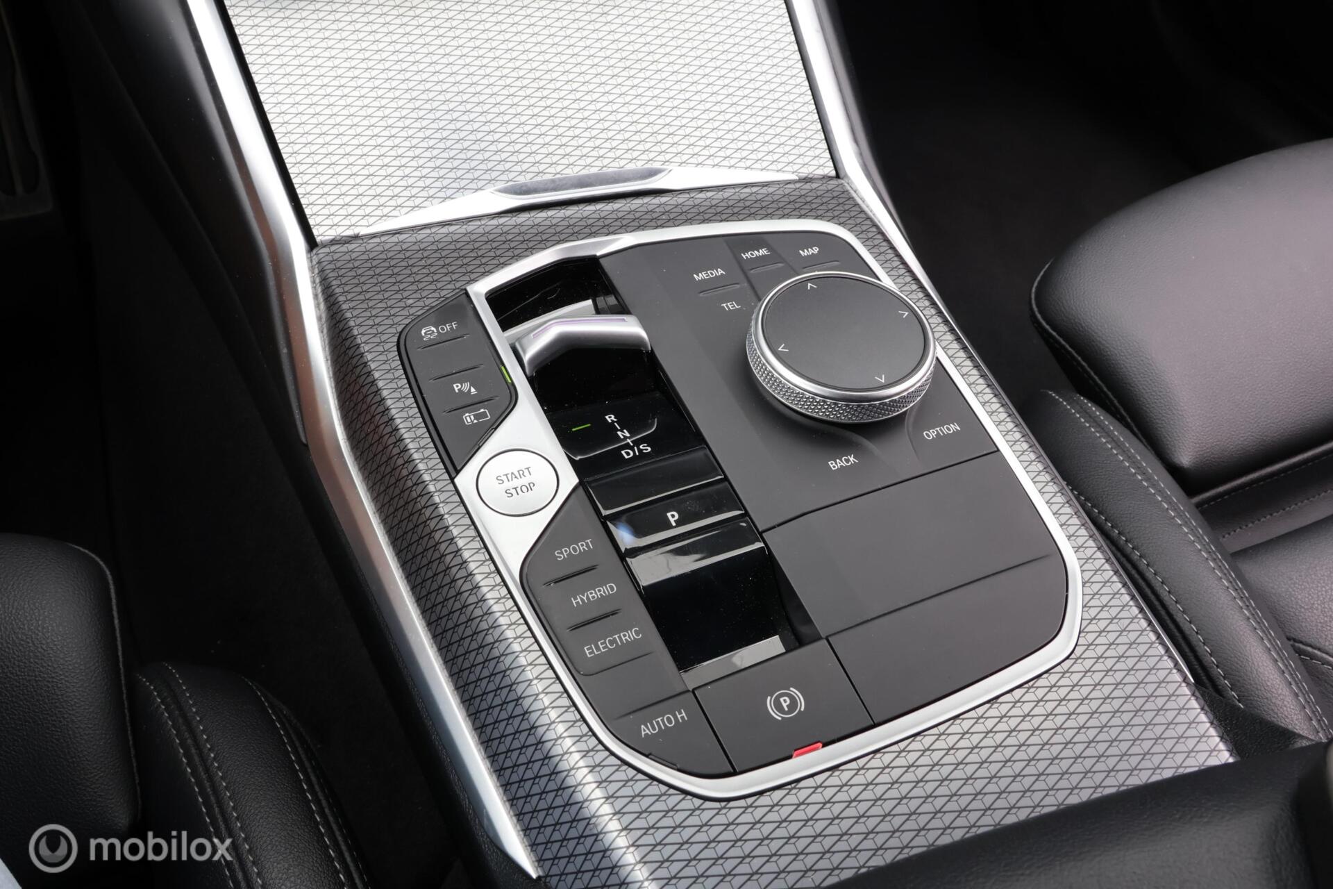Foto van BMW 330e xDrive