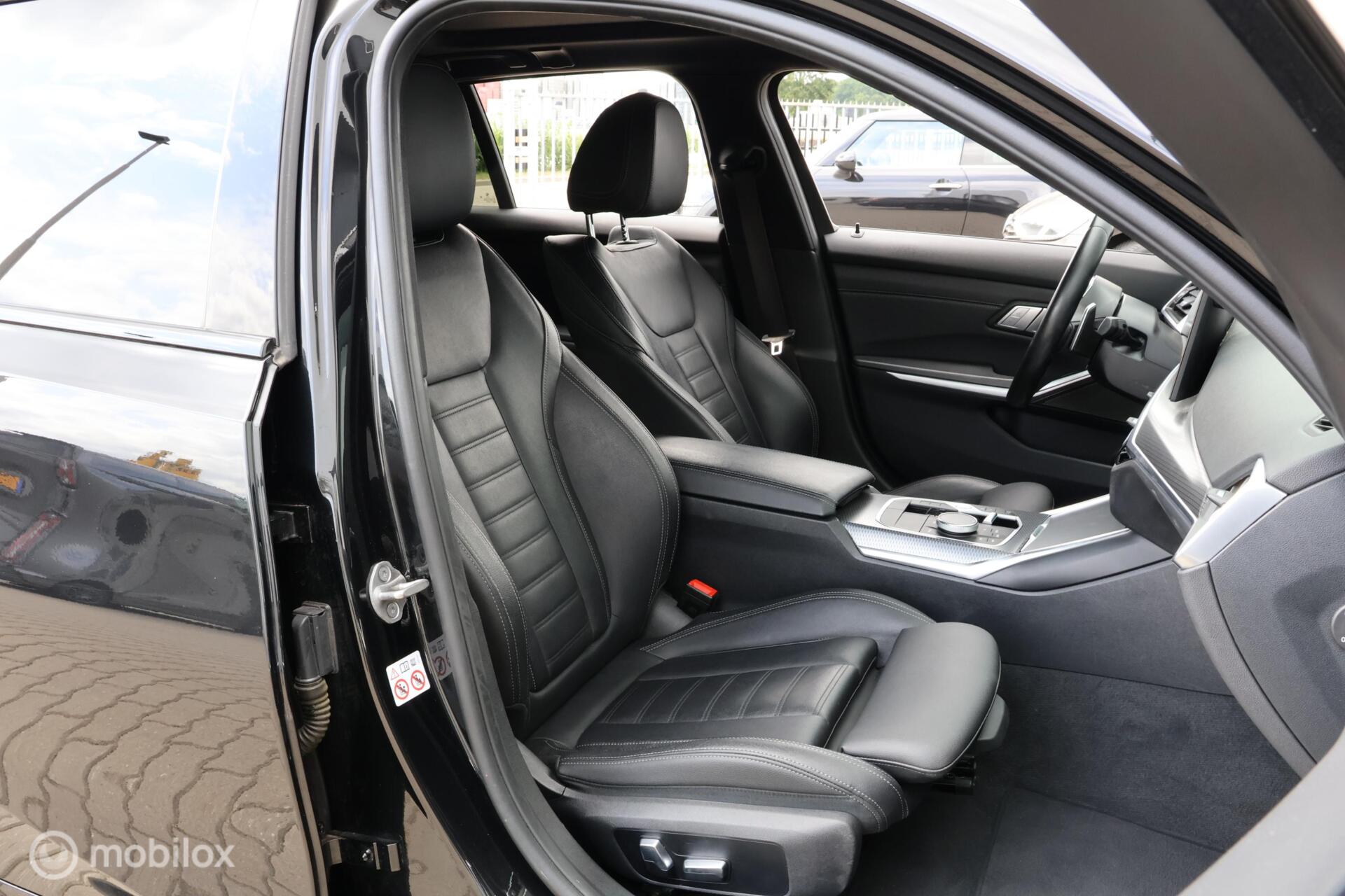 Foto van BMW 330e xDrive
