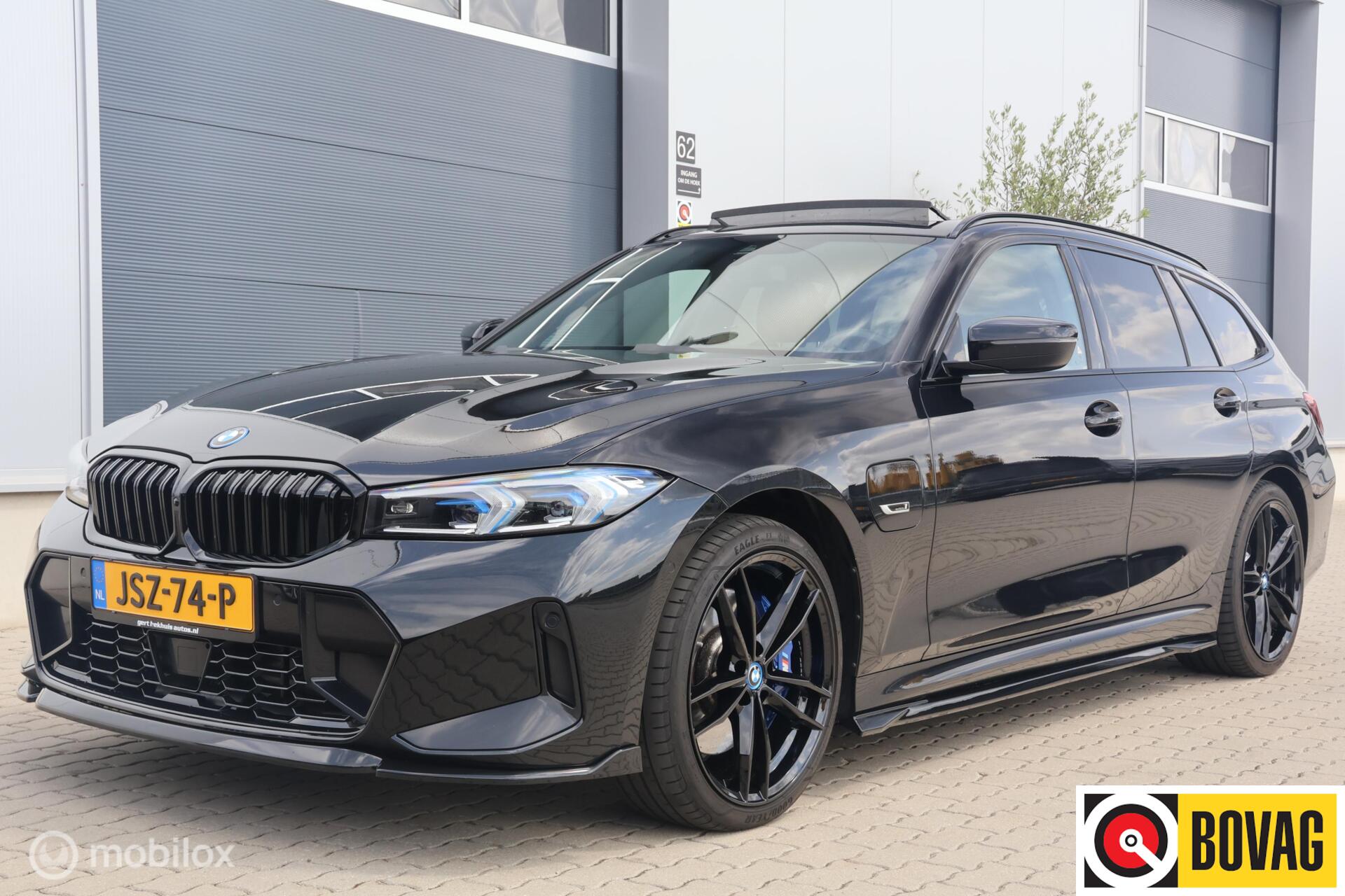 BMW 330e xDrive 330e xDrive M Sport Pano | Leer | H&K | HUD 2022 - voorkant