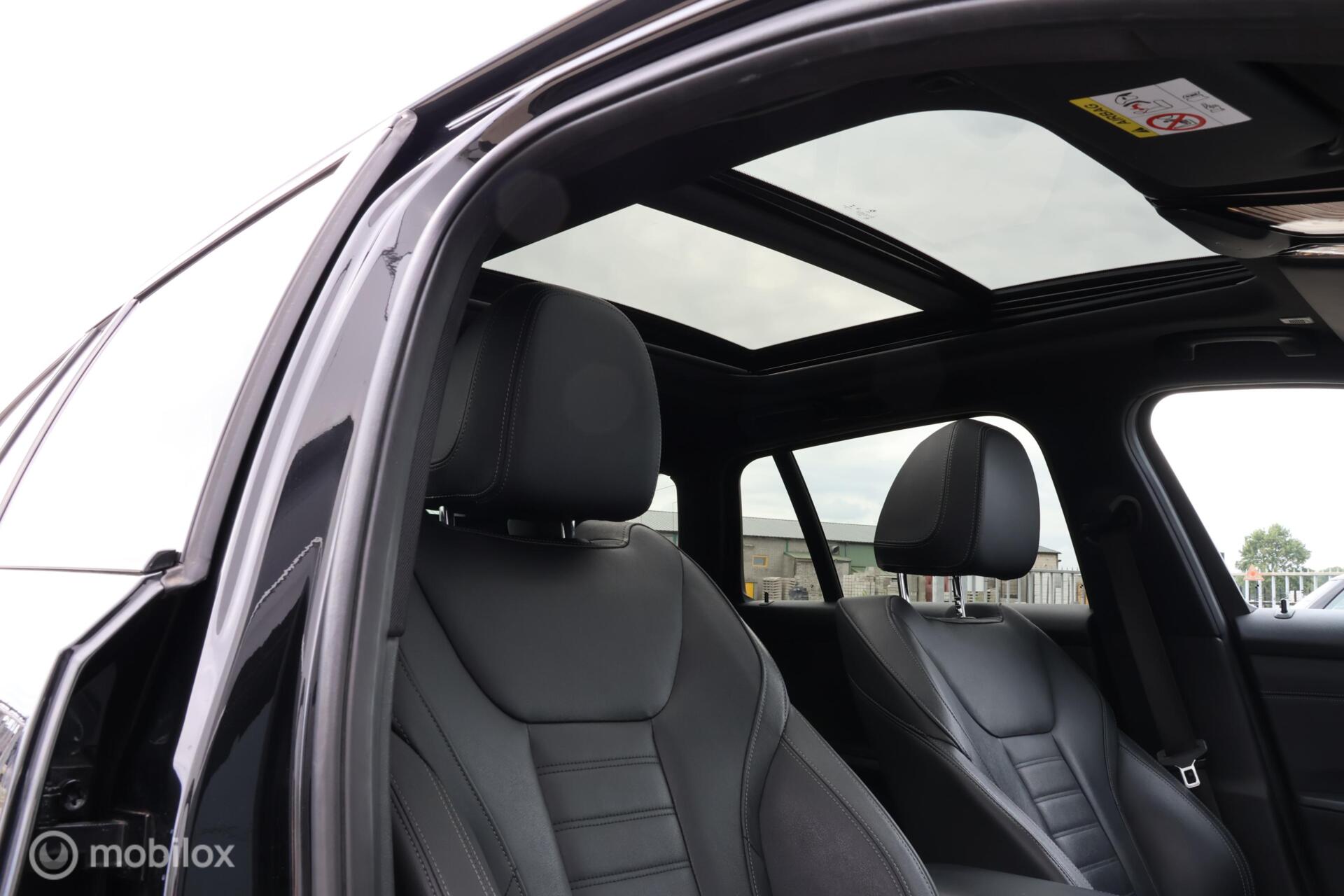 Foto van BMW 330e xDrive