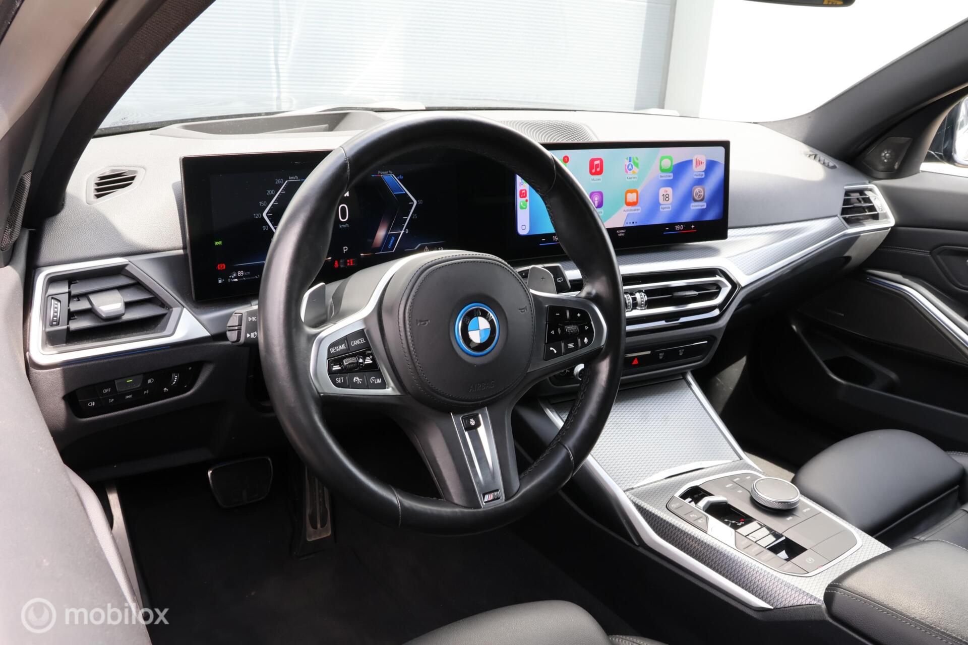 Foto van BMW 330e xDrive