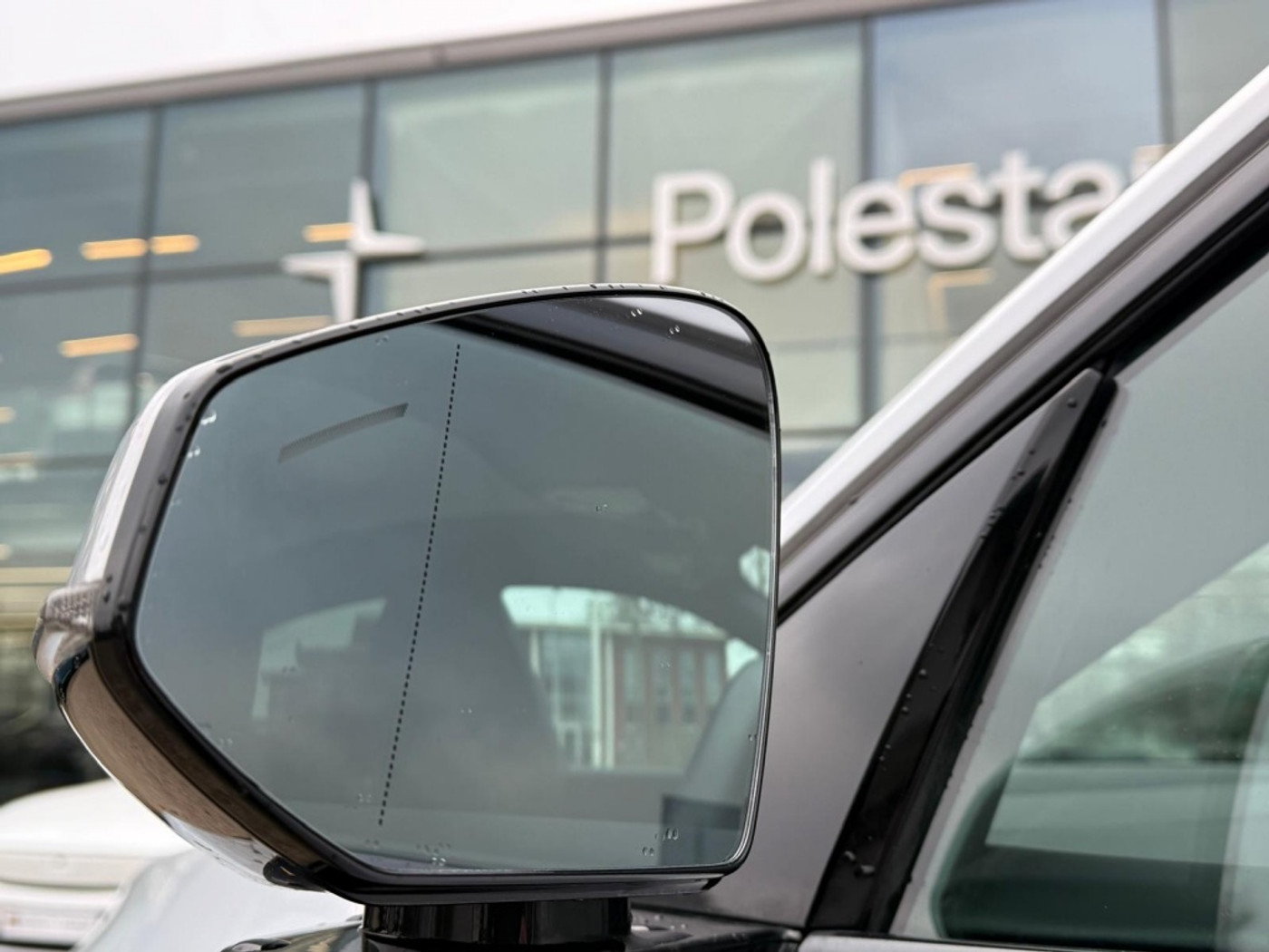 Foto van Polestar Polestar 4
