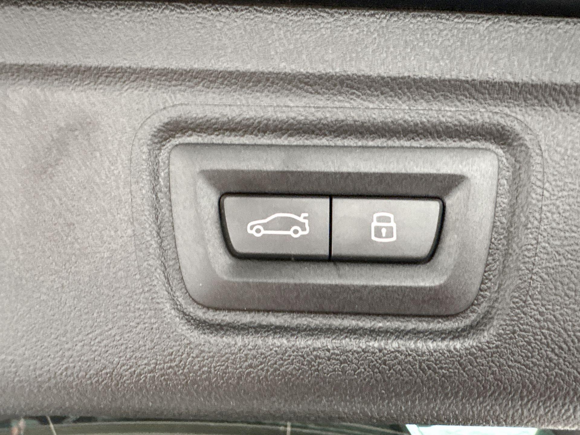 Foto van BMW 330e