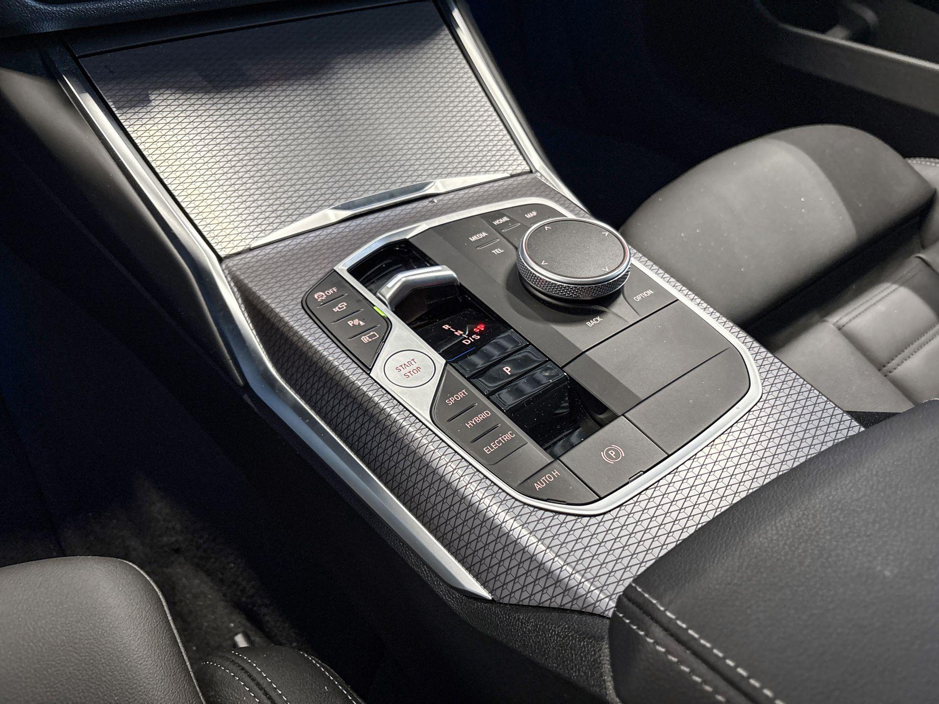 Foto van BMW 330e