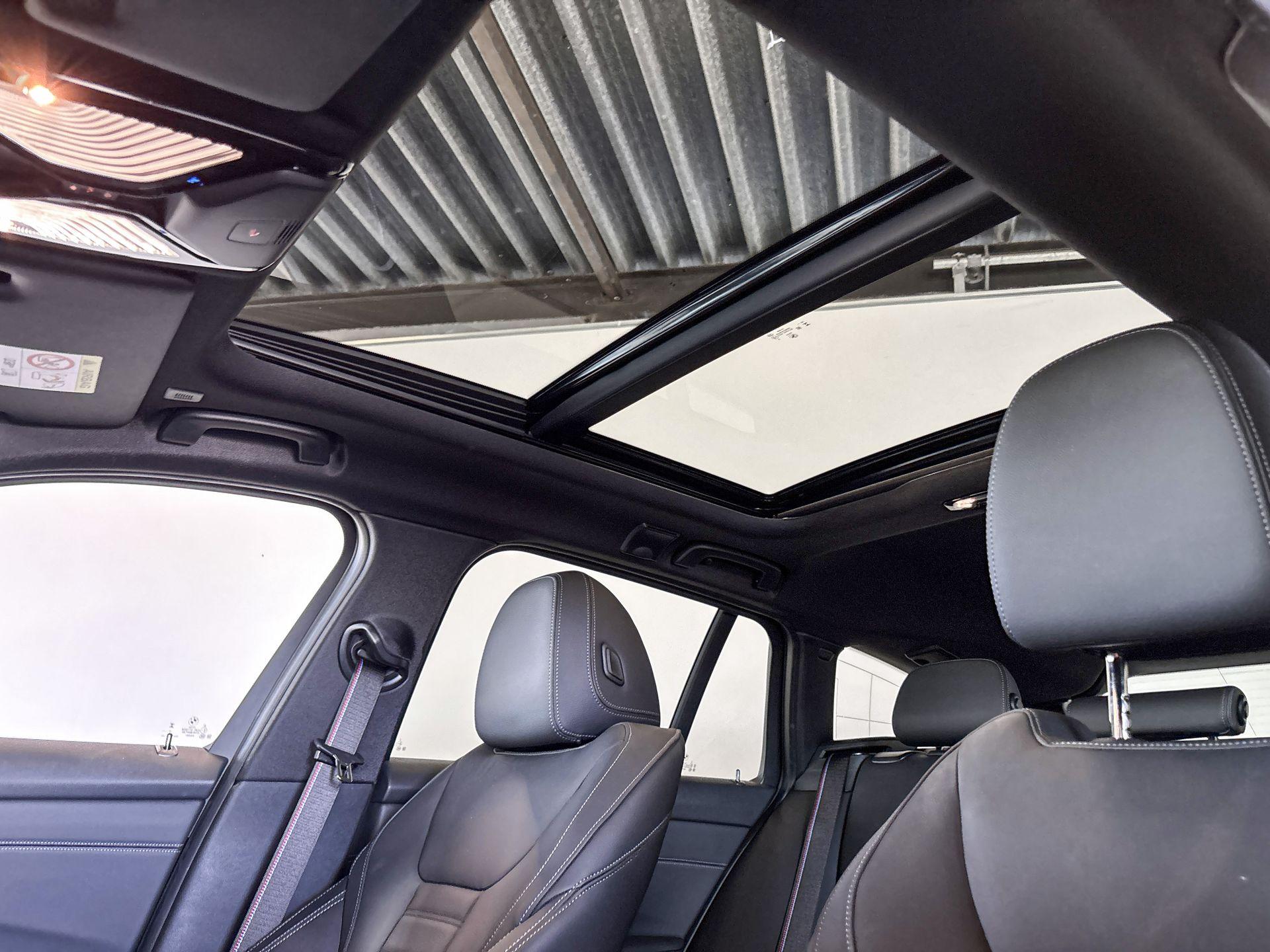 Foto van BMW 330e