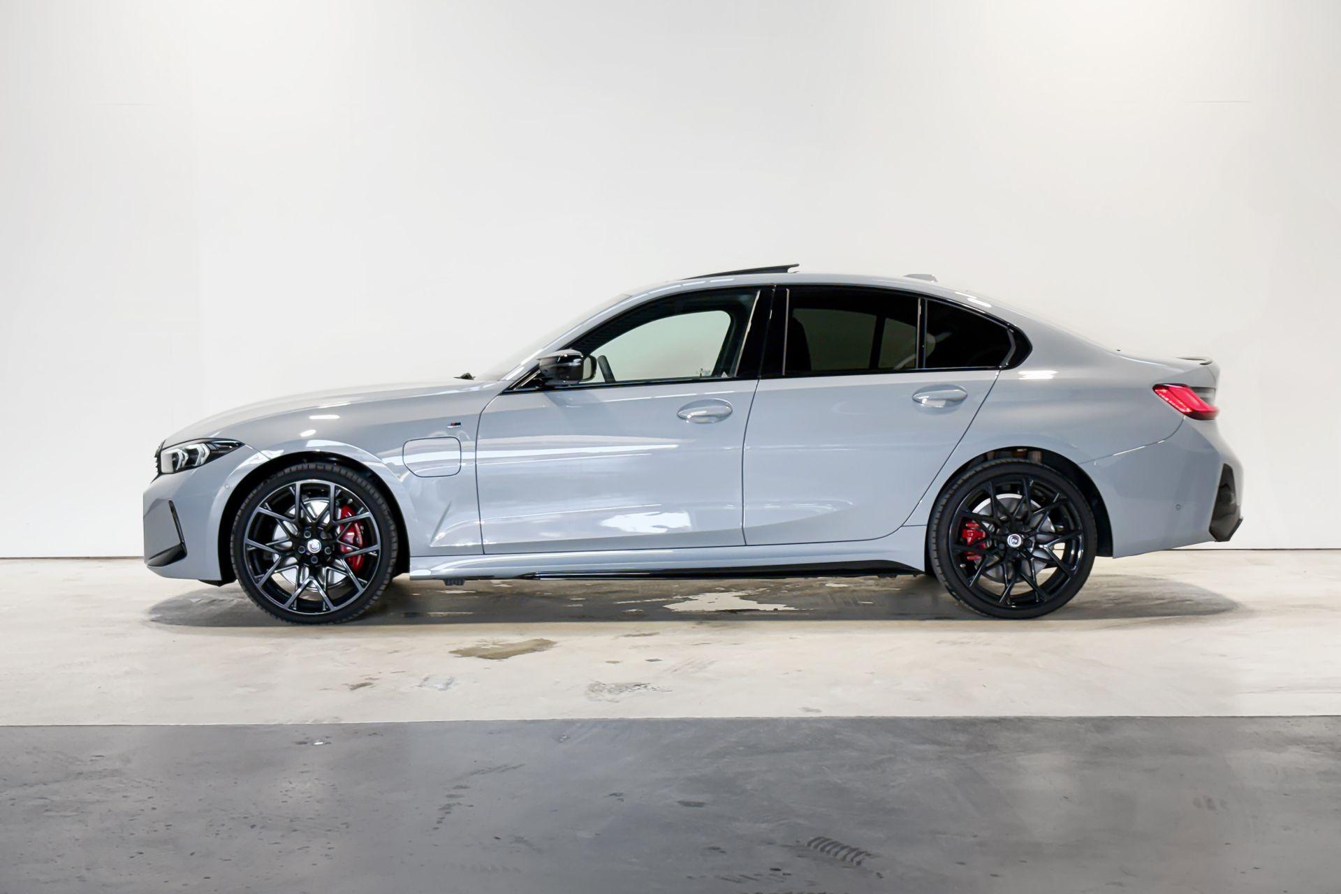 Foto van BMW 330e