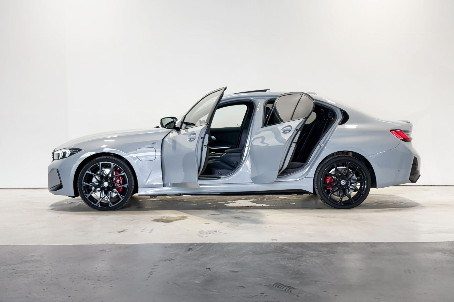 Foto van BMW 330e