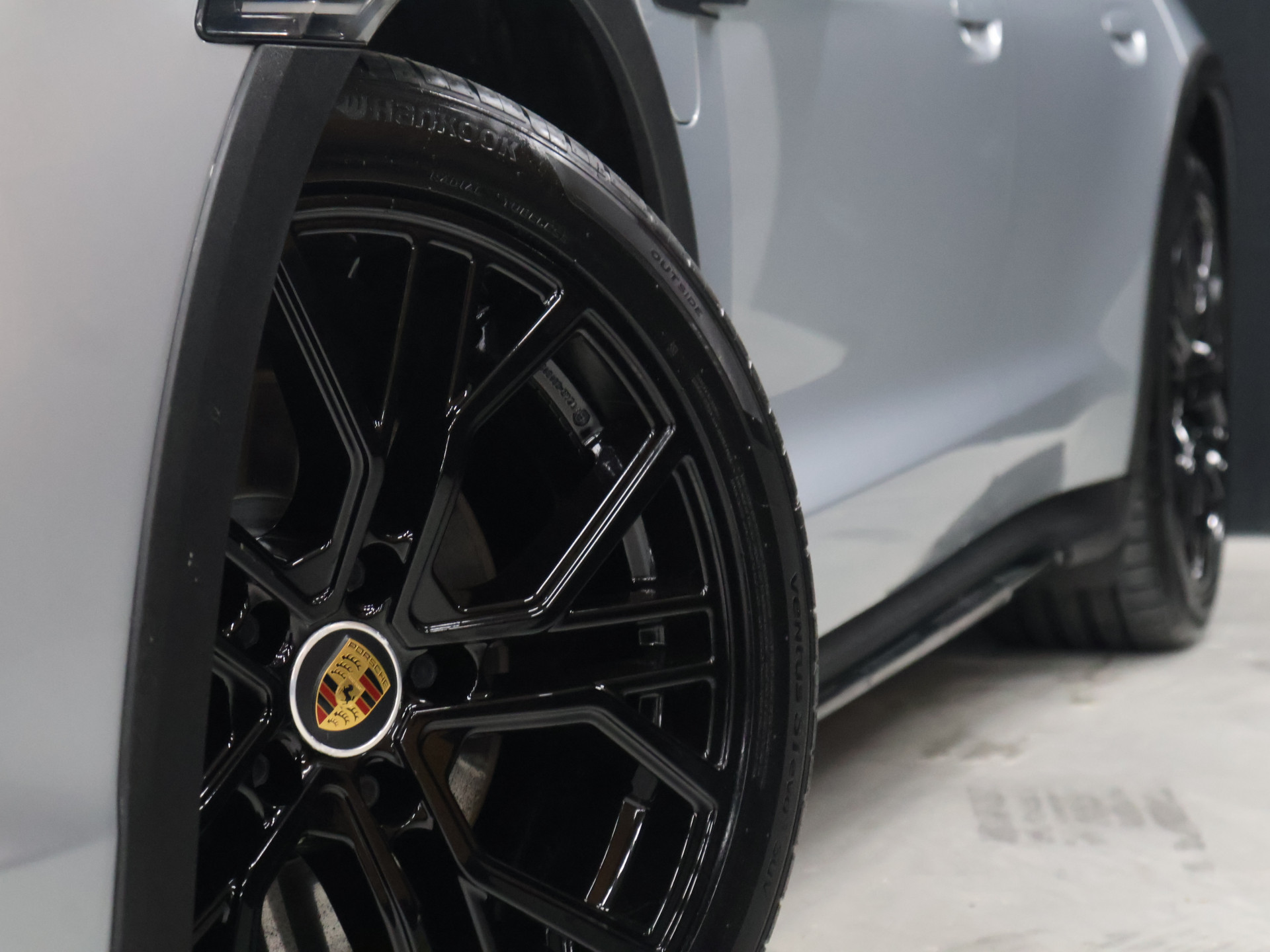 Foto van Porsche Taycan 4