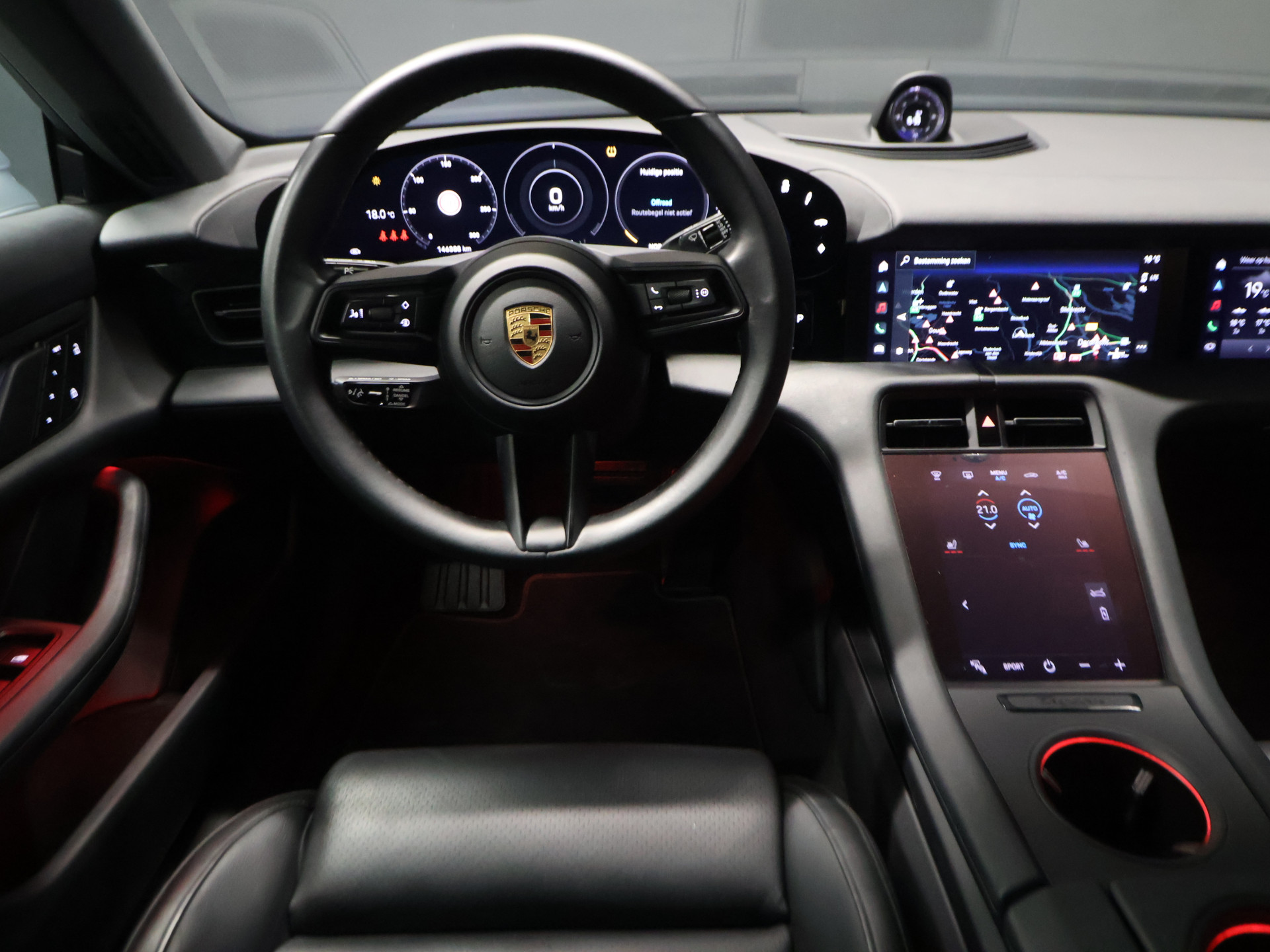 Foto van Porsche Taycan 4