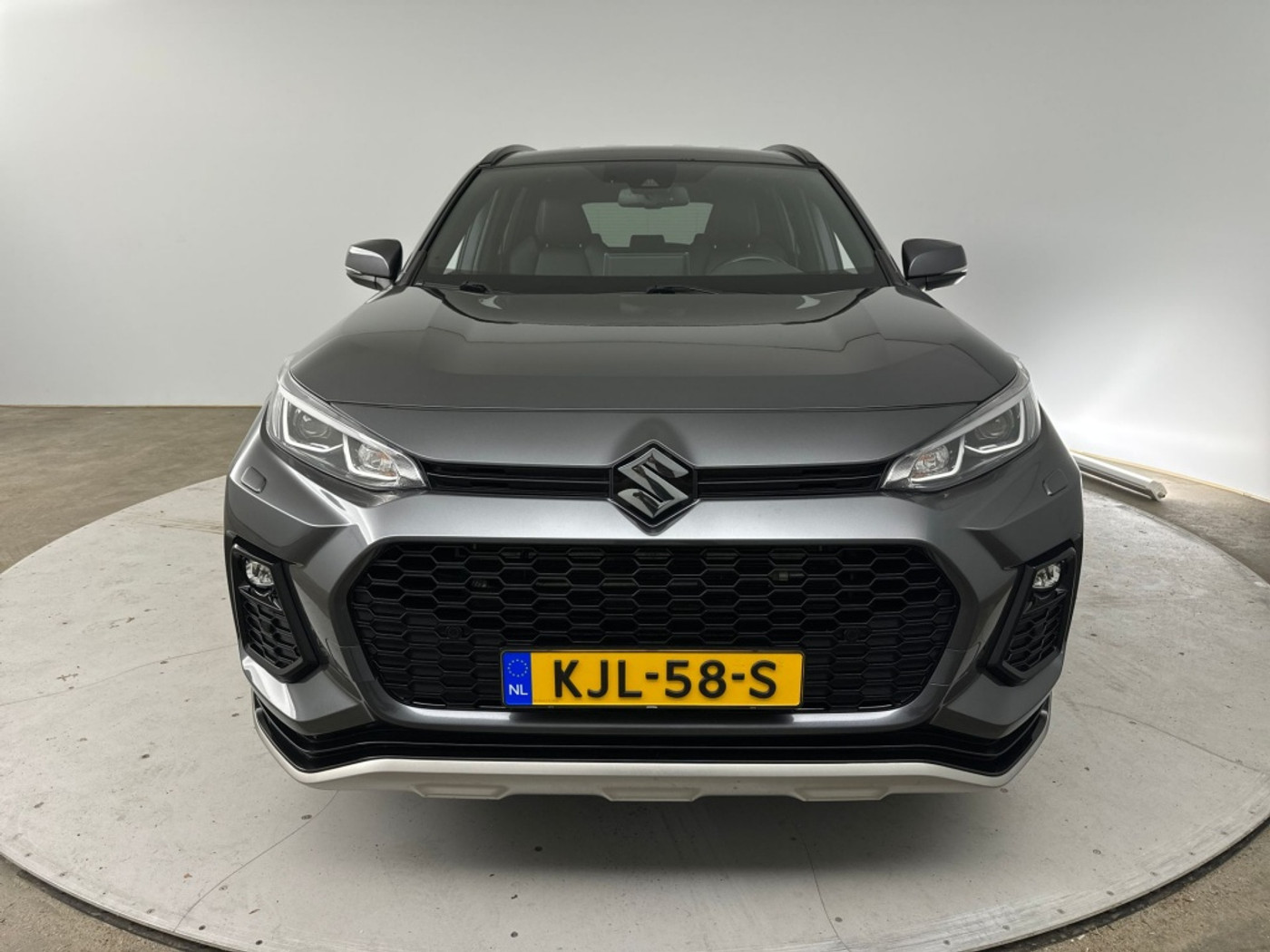 Foto van Suzuki Suzuki Across