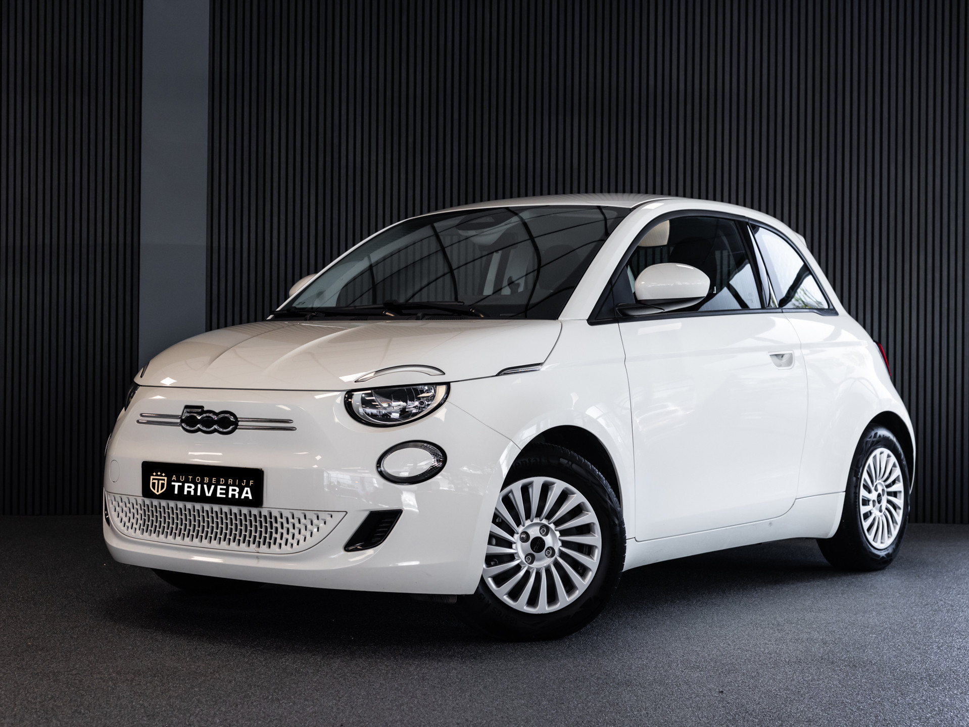 Fiat 500 95ch Action Plus l 24kWh l SoH 95% l BTW auto l 1ste eig. l ALS NIEUW 2022 - voorkant