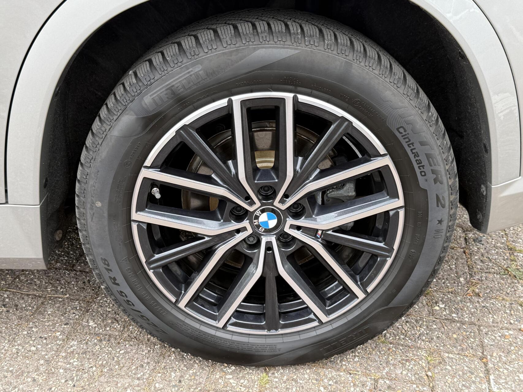 Foto van BMW Ix1 Xdrive30