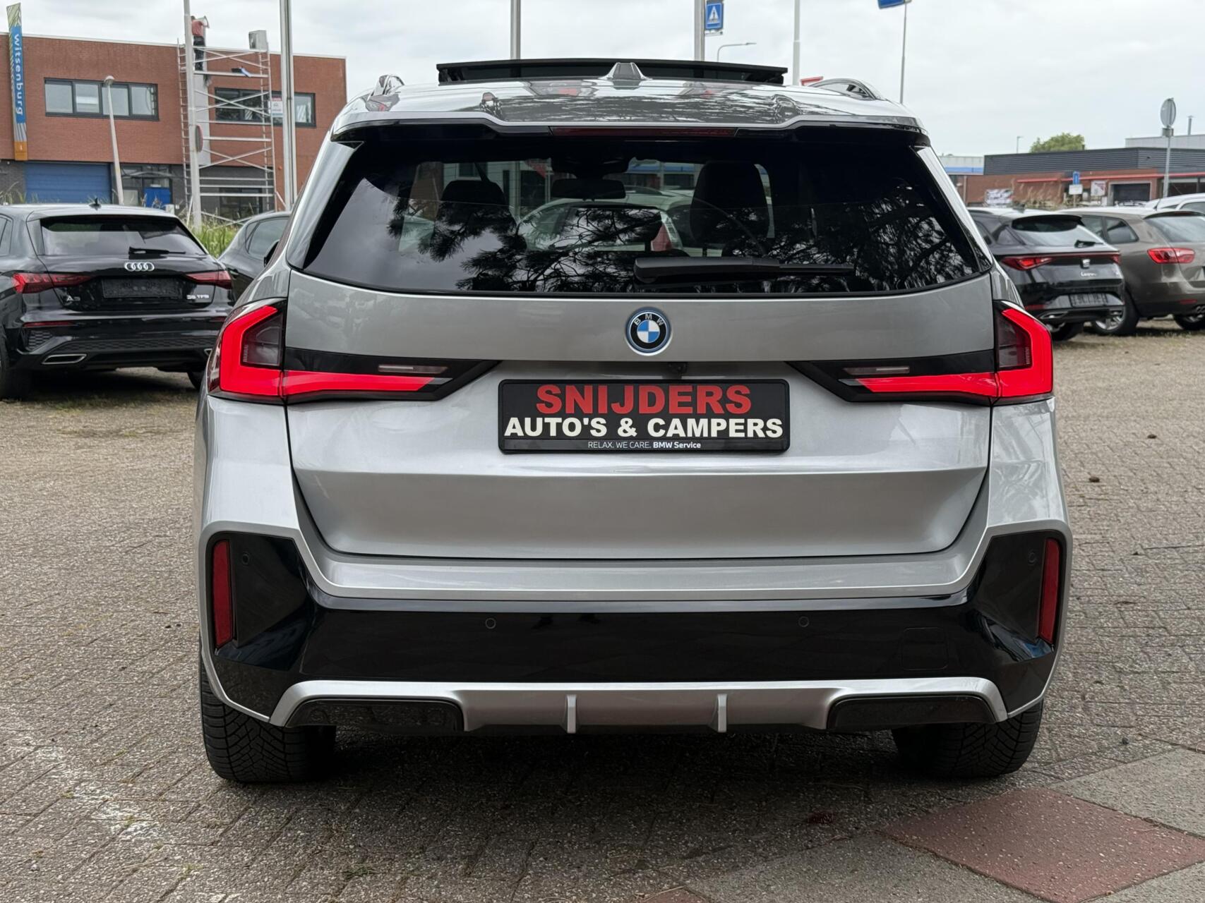 Foto van BMW Ix1 Xdrive30