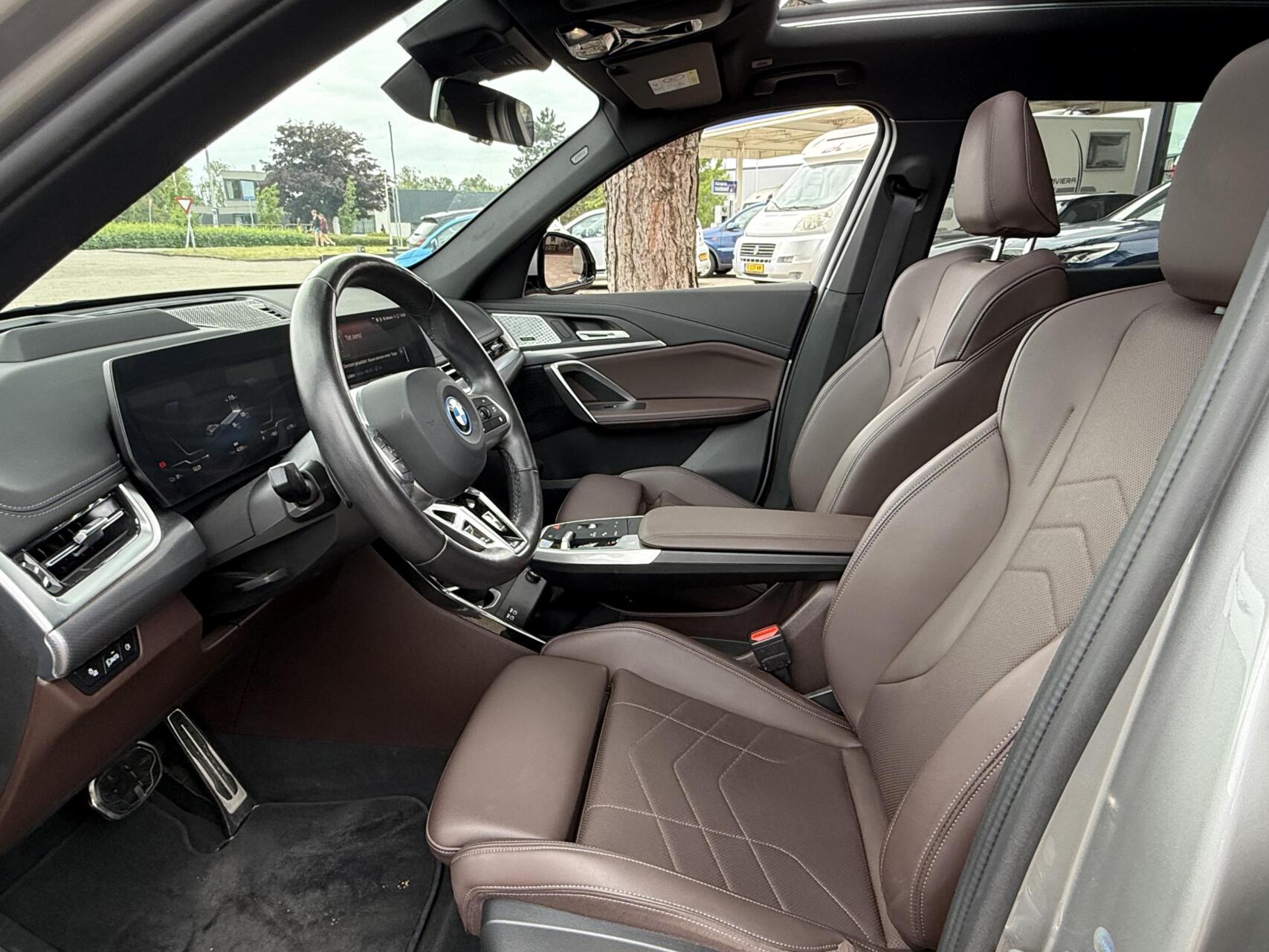 Foto van BMW Ix1 Xdrive30