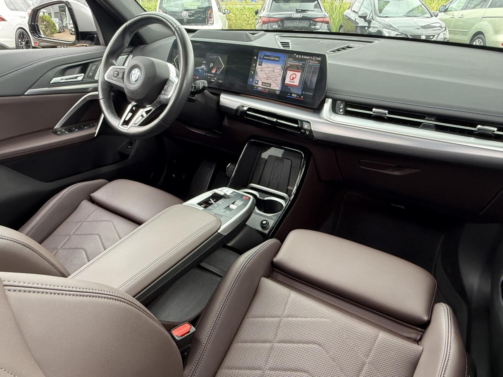Foto van BMW Ix1 Xdrive30
