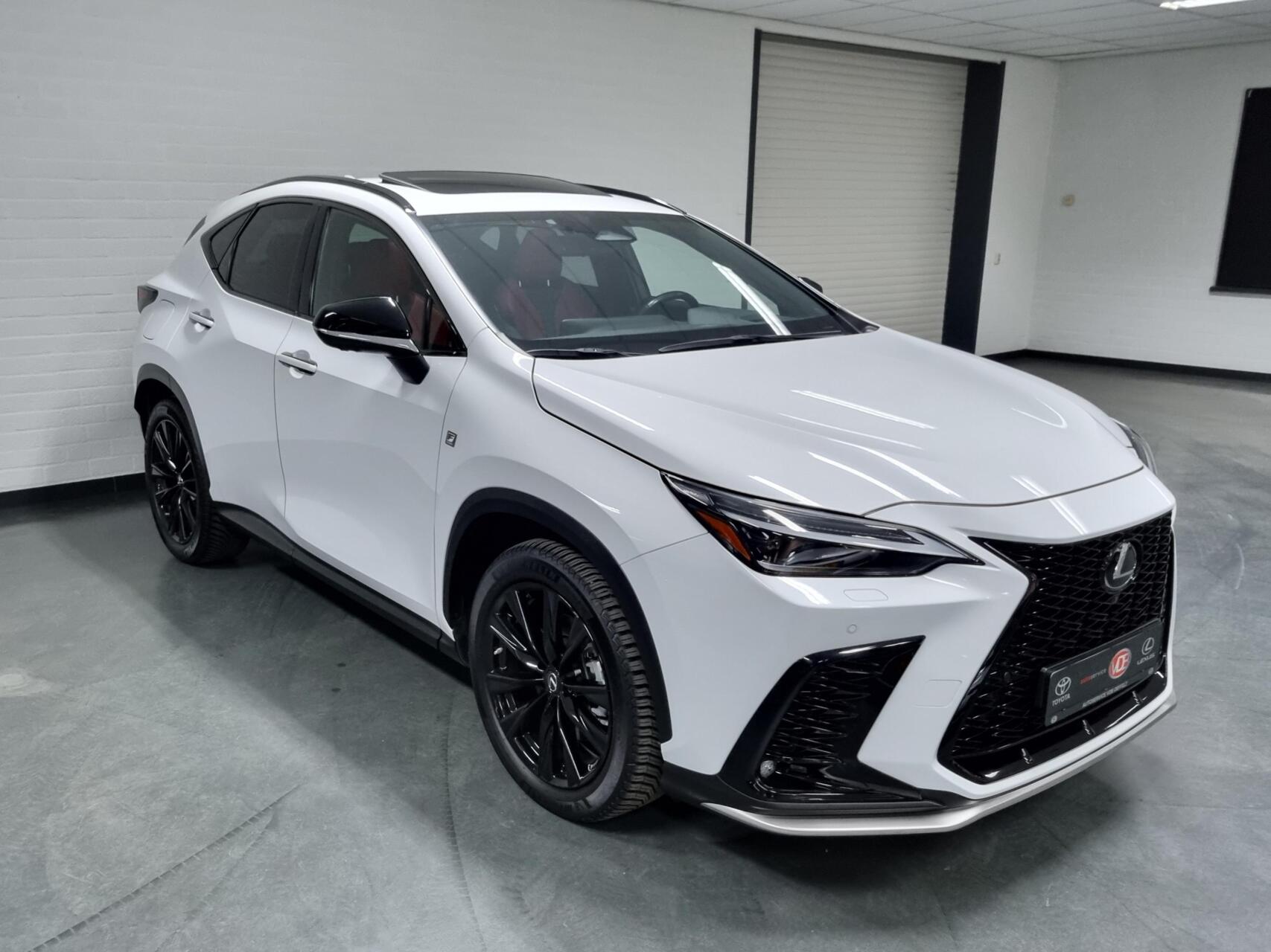 Foto van Lexus Lexus Nx450h+