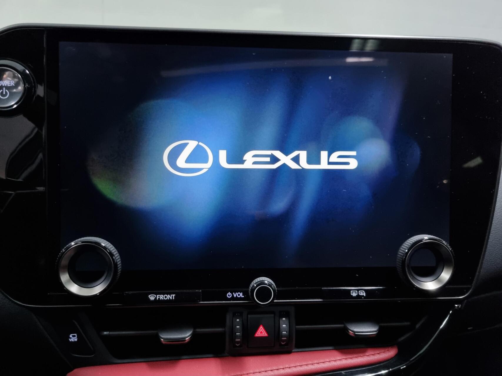 Foto van Lexus Lexus Nx450h+
