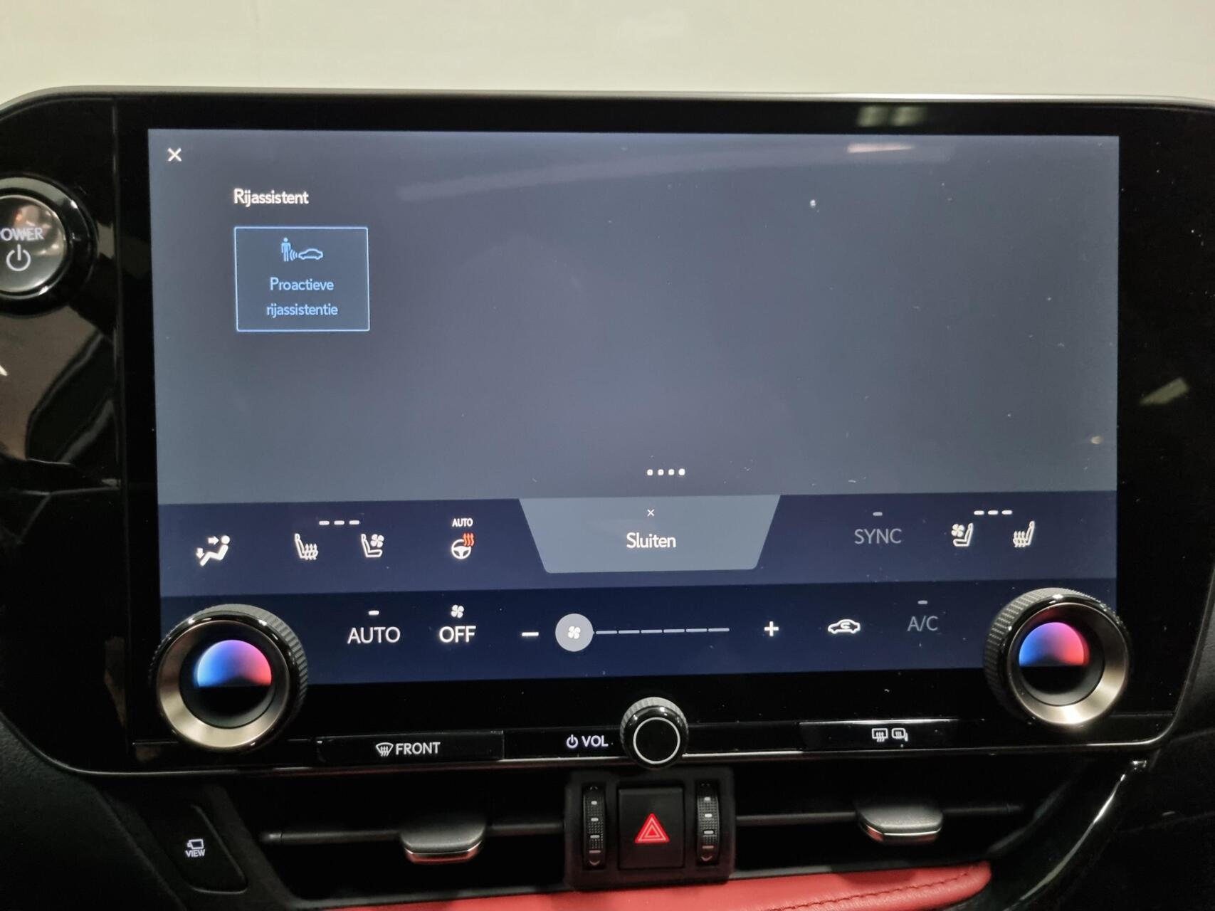 Foto van Lexus Lexus Nx450h+