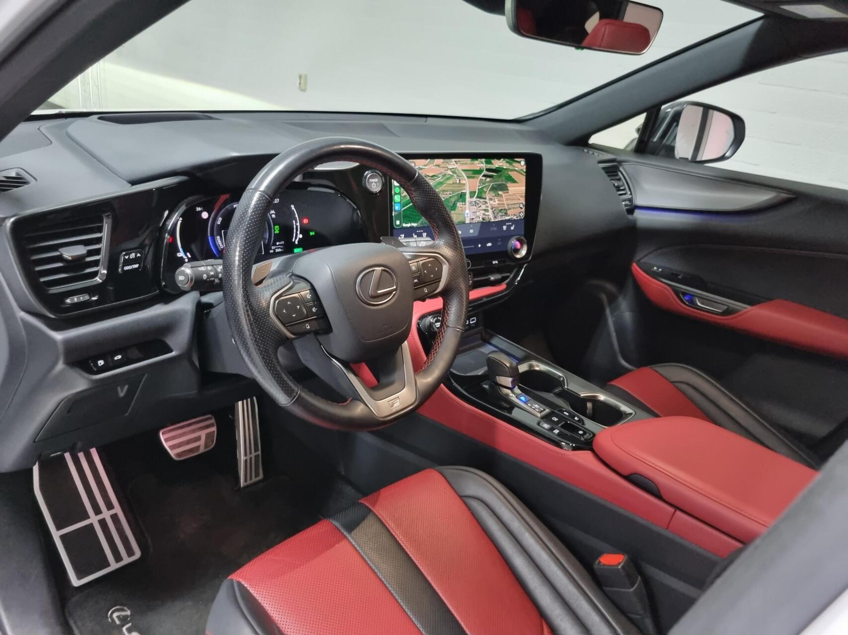 Foto van Lexus Lexus Nx450h+