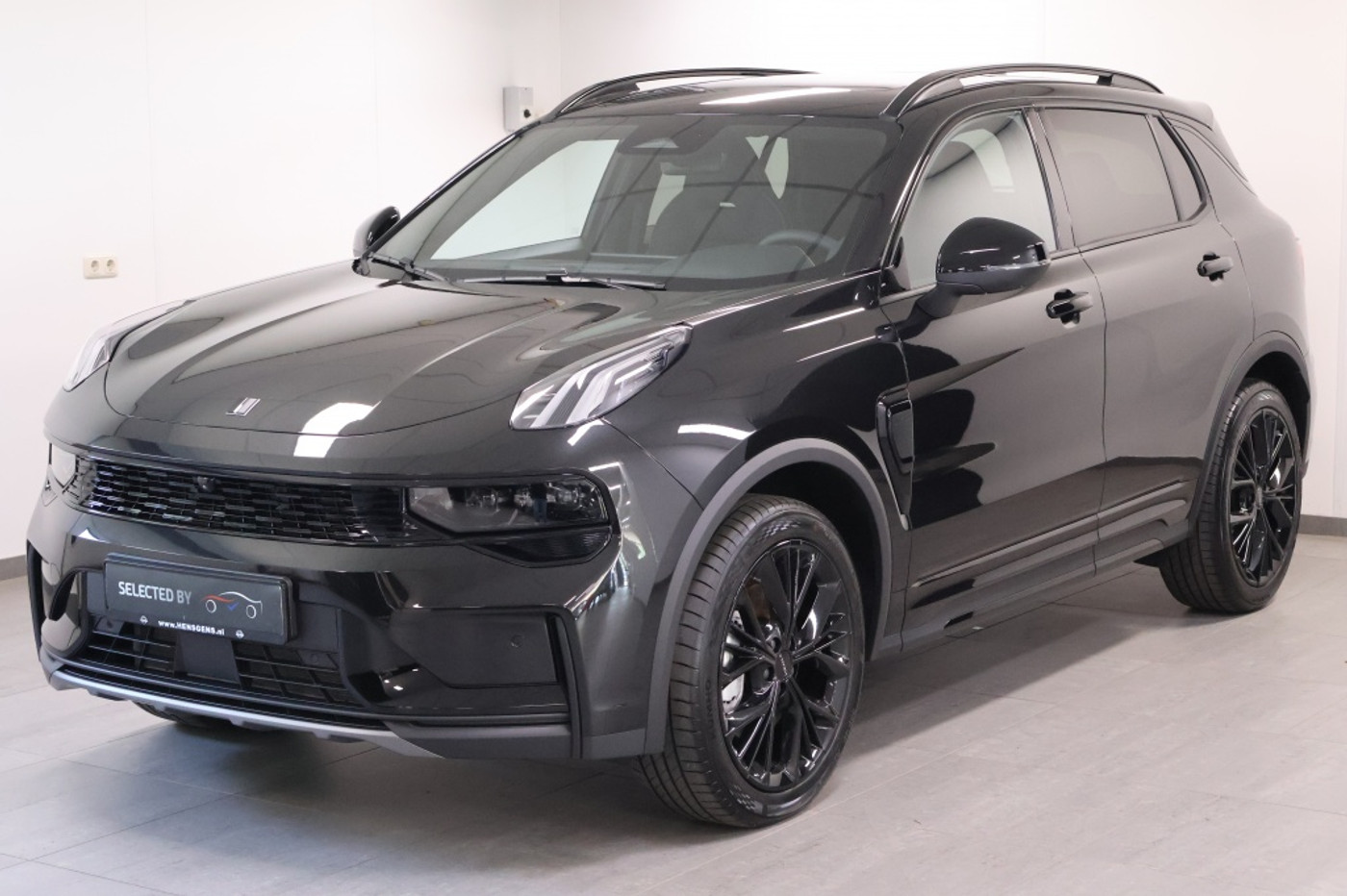 LYNK & Co 01 1.5 PHEV More | PANO | Nieuw Model 2026 - voorkant