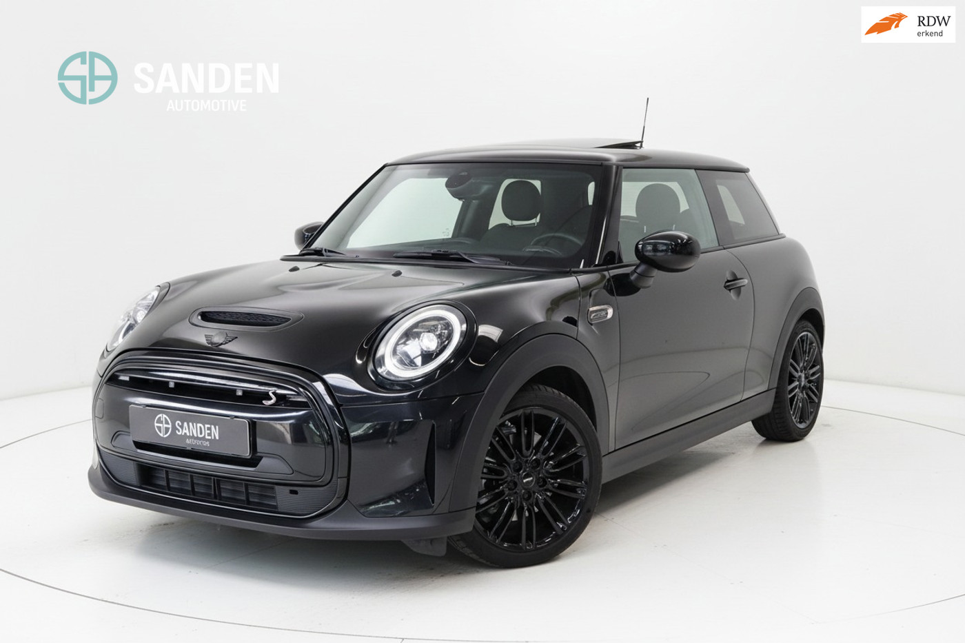 Mini Electric Cooper SE Electric Collection|Black Style|Automaat|Led|Navi|Panodak|SportstoelenSOH 95.5% 2022 - voorkant